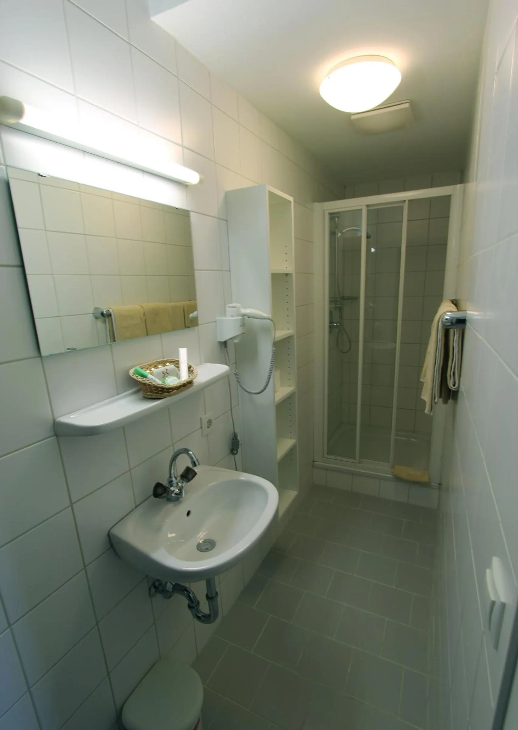 Shower in Resl Resort