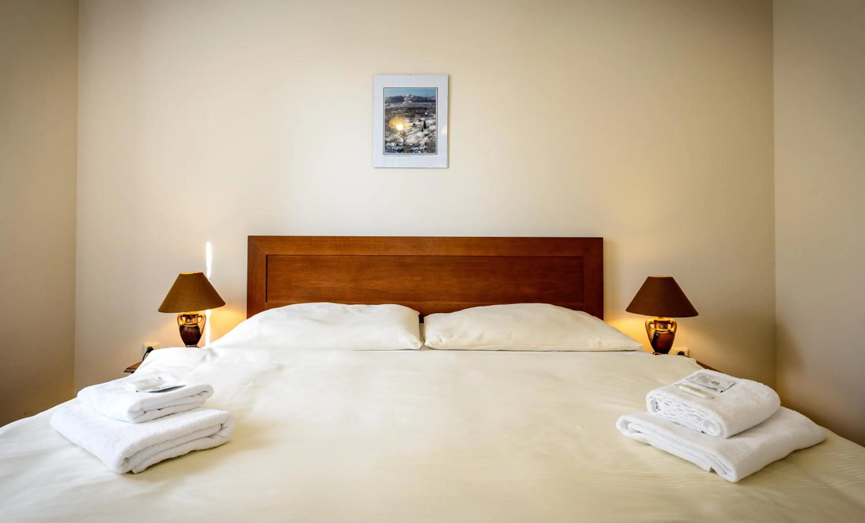 Photo of the whole room, Bed in Valdštejn