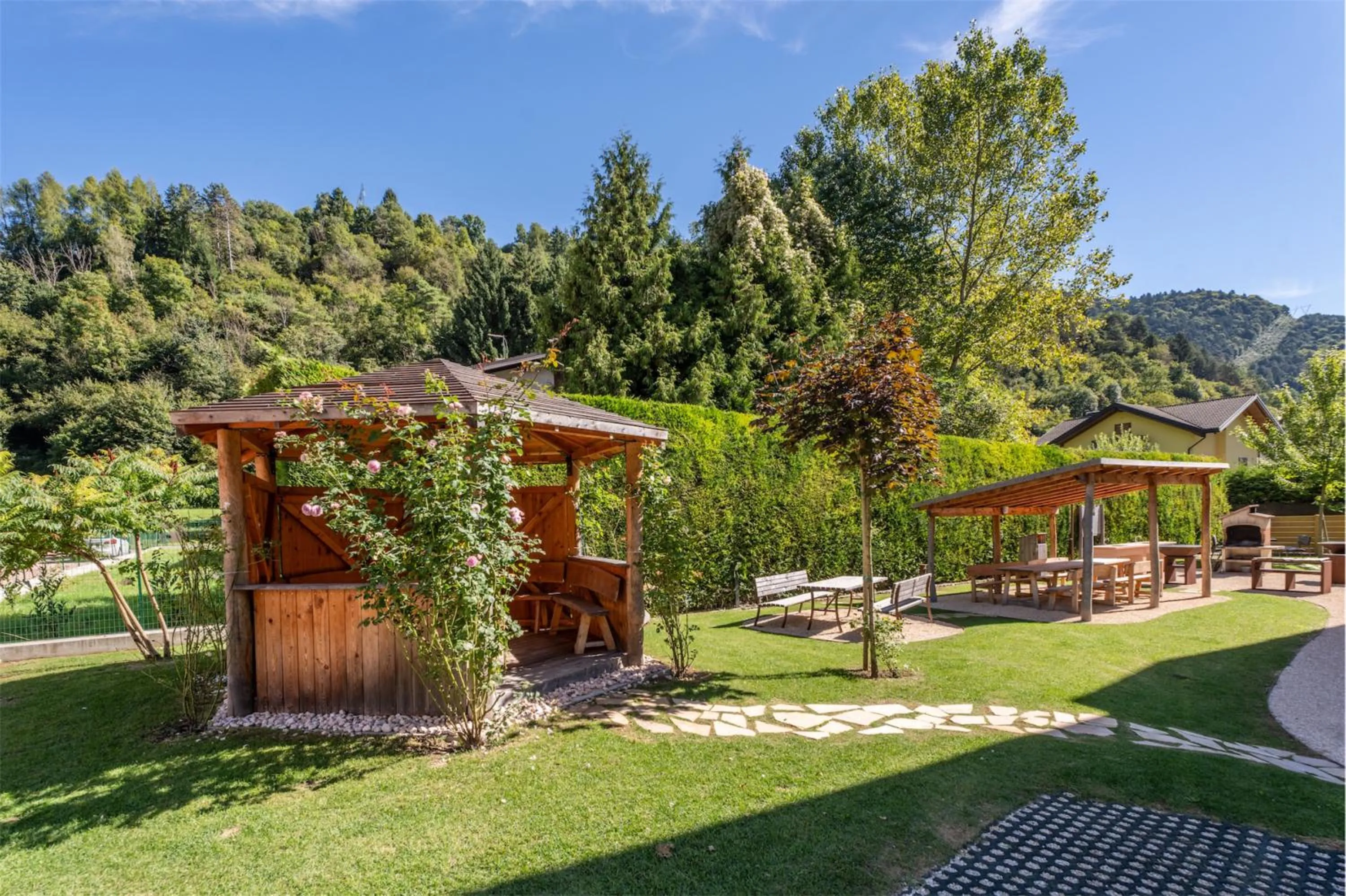 Garden in CROSINA HOLIDAY - Residence Toli