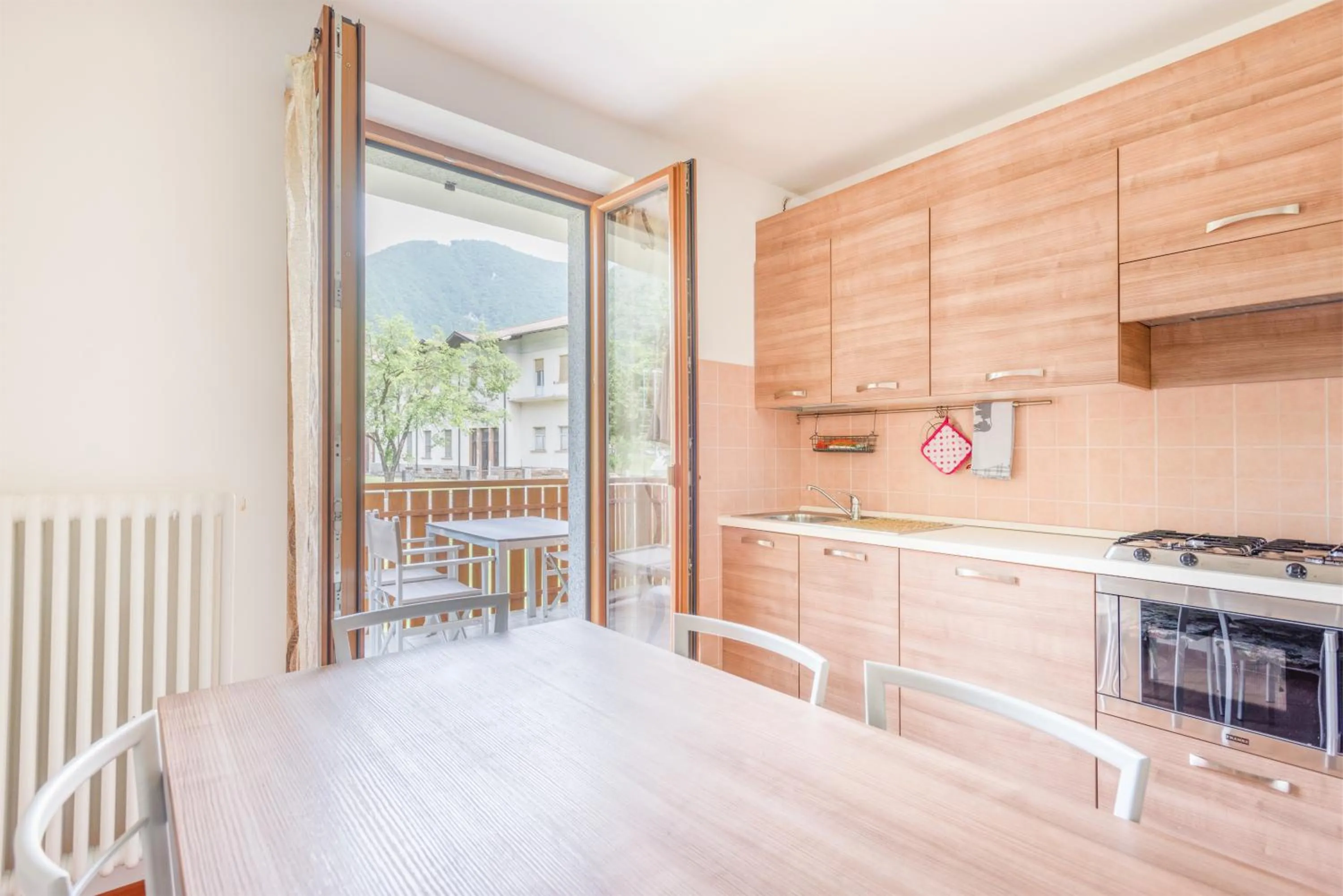 Kitchen or kitchenette in CROSINA HOLIDAY - Residence Toli