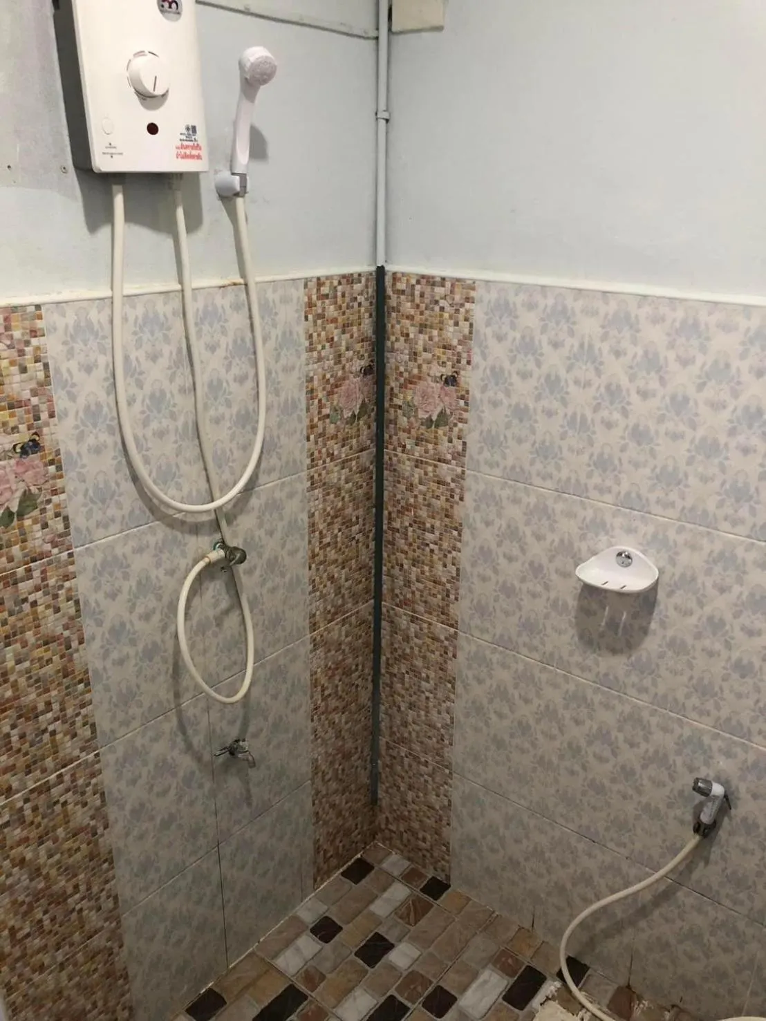 โรงแรมแสนดีเพลส เมาเท่นวิว จอมทอง