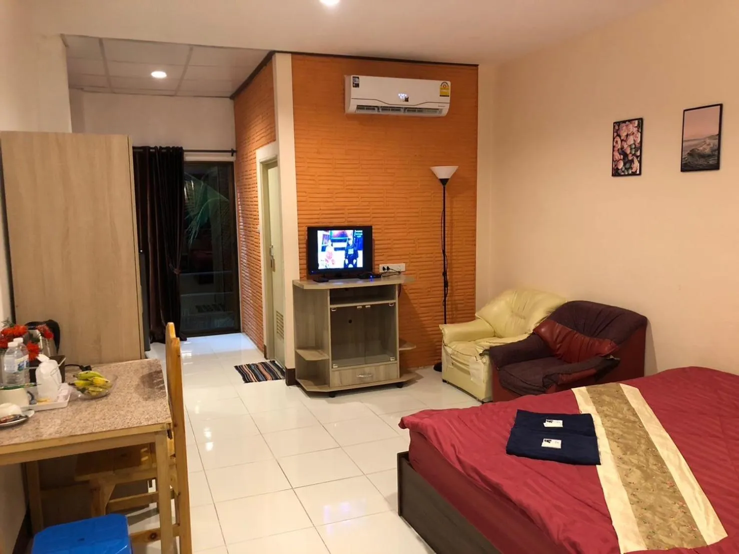 โรงแรมแสนดีเพลส เมาเท่นวิว จอมทอง