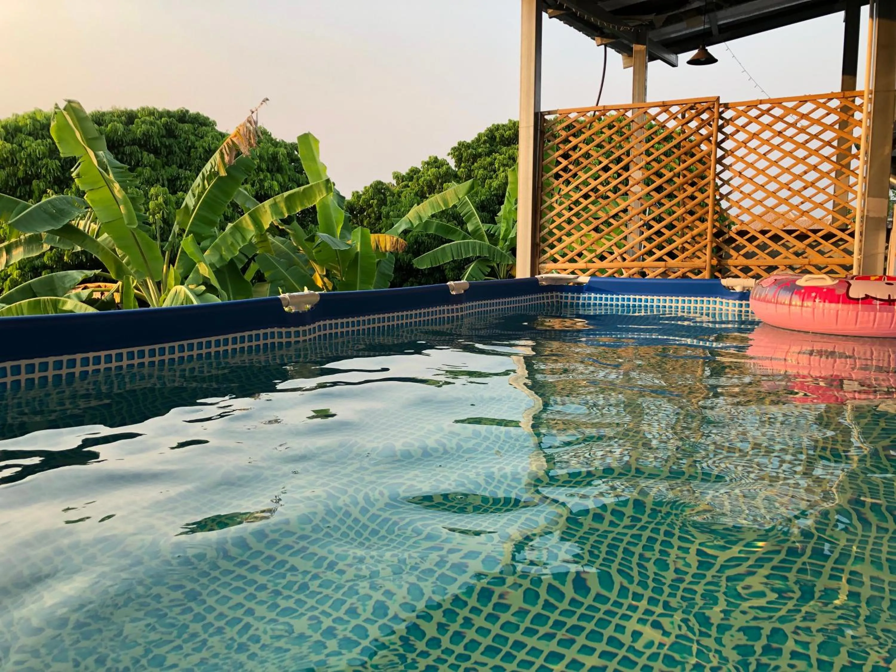 Day in โรงแรมแสนดีเพลส เมาเท่นวิว จอมทอง