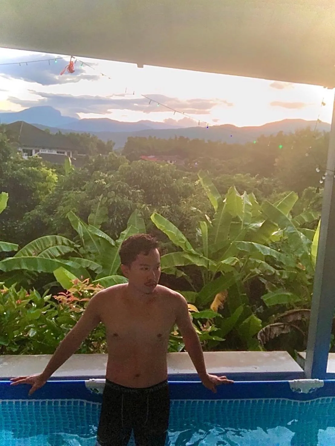 โรงแรมแสนดีเพลส เมาเท่นวิว จอมทอง