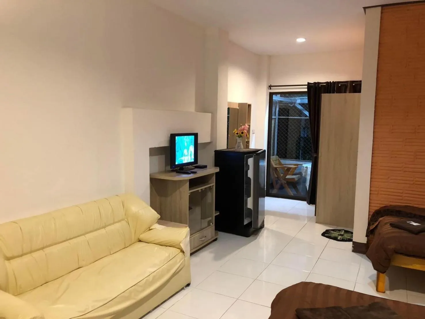 โรงแรมแสนดีเพลส เมาเท่นวิว จอมทอง