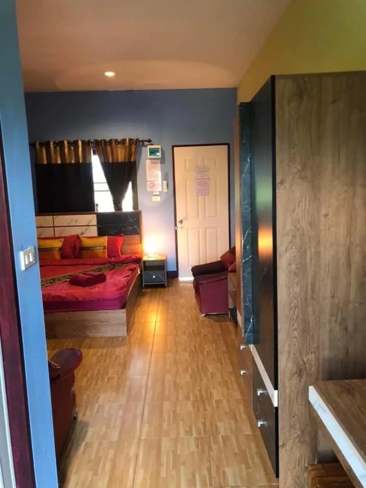 Bed in โรงแรมแสนดีเพลส เมาเท่นวิว จอมทอง