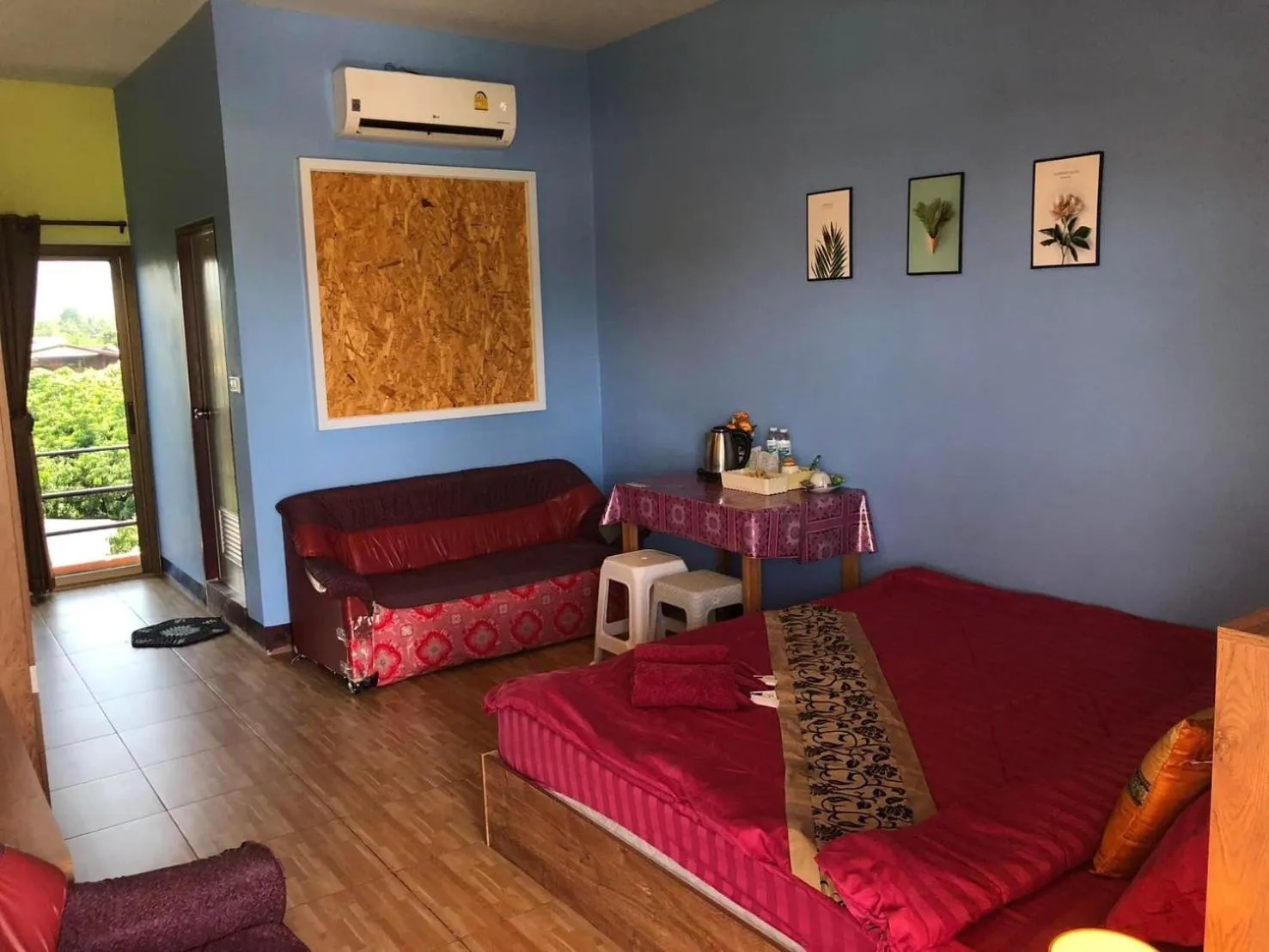 โรงแรมแสนดีเพลส เมาเท่นวิว จอมทอง