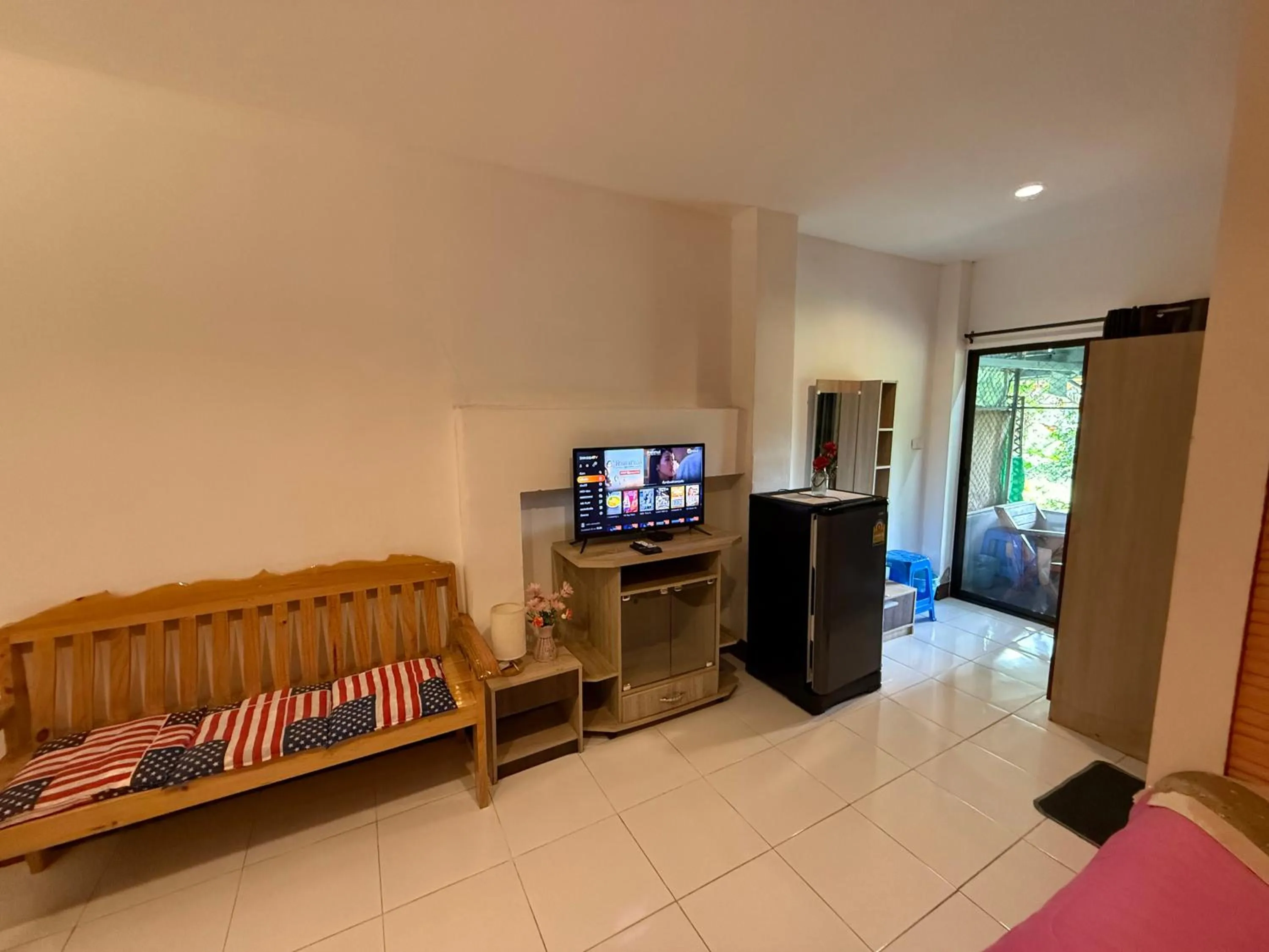 Bed in Sandee Place Mountain View Hotel โรงแรมแสนดีเพลส เมาเท่นวิว จอมทอง