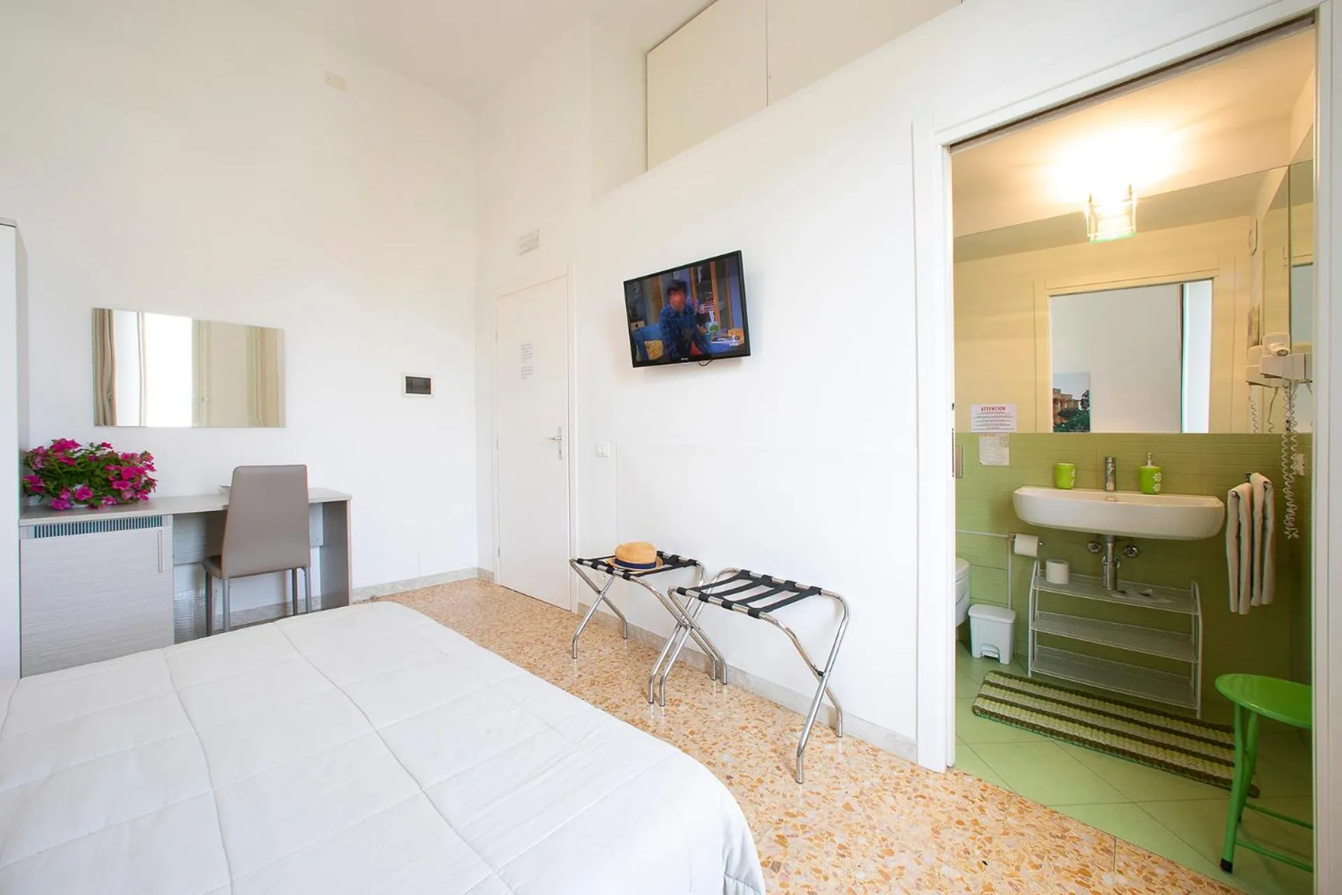 Bathroom, Bed in Terrazze Villanova