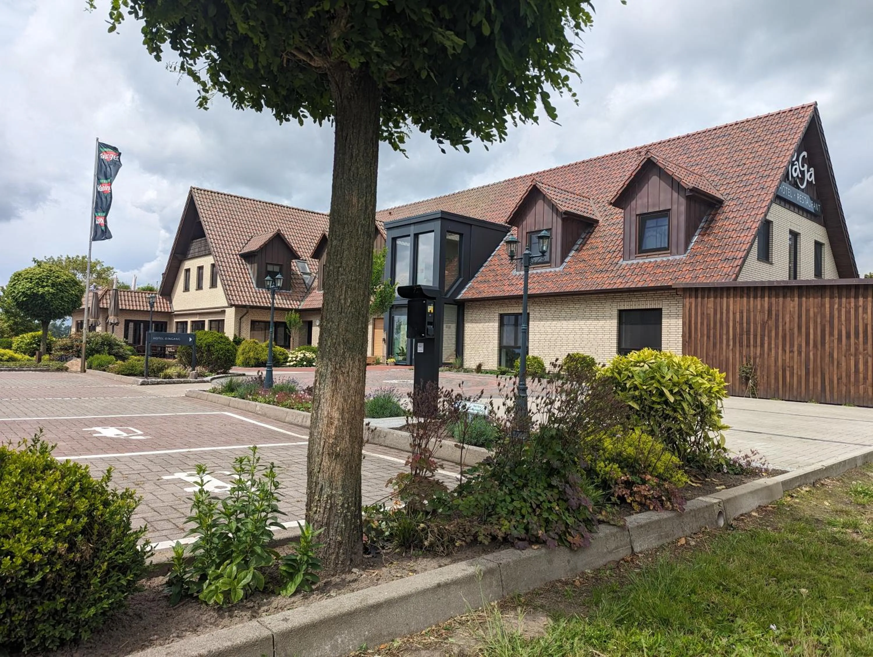 Property building in PaGa - Parkgaststaette