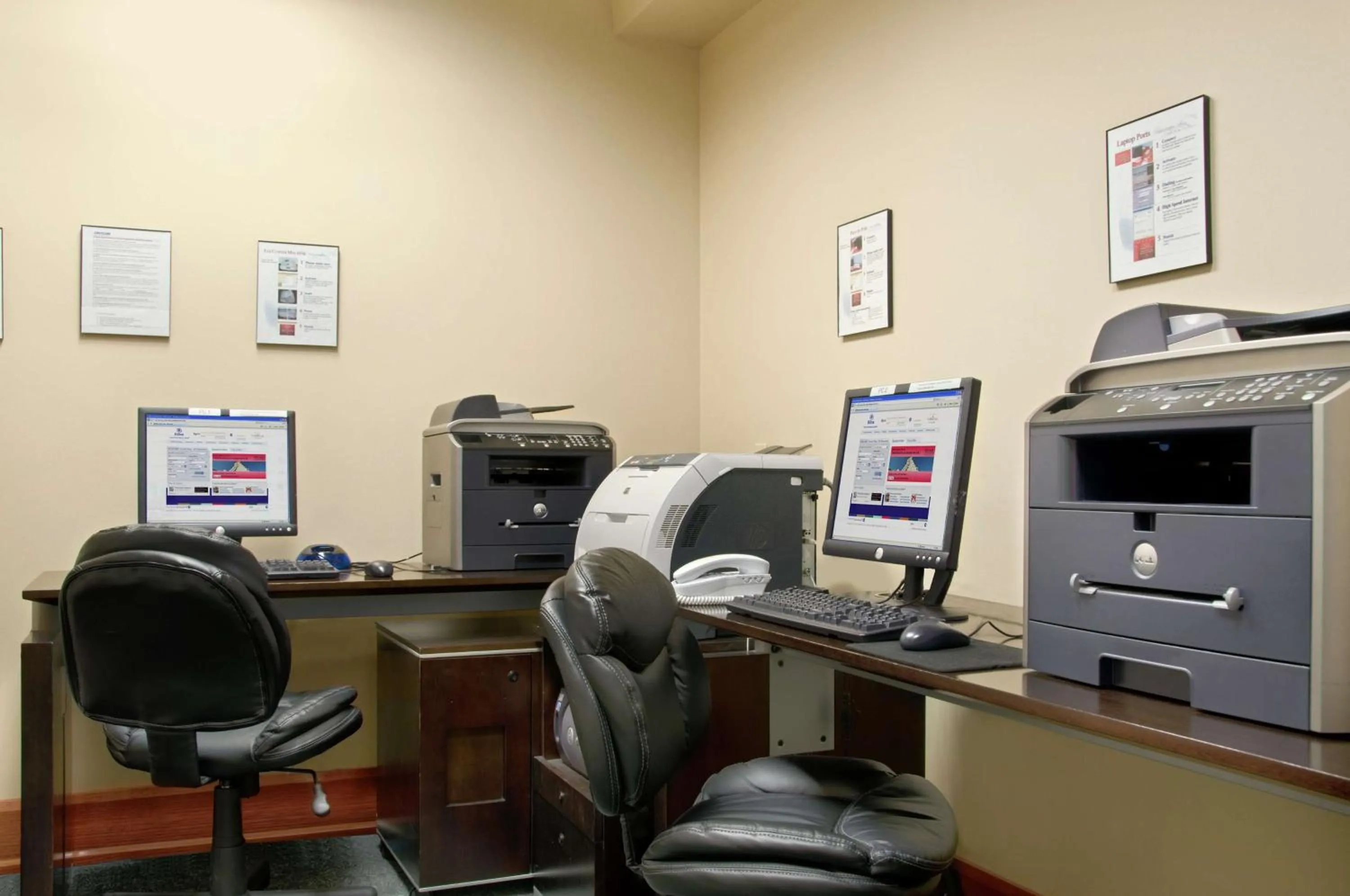 Business facilities in DoubleTree by Hilton San Antonio Airport