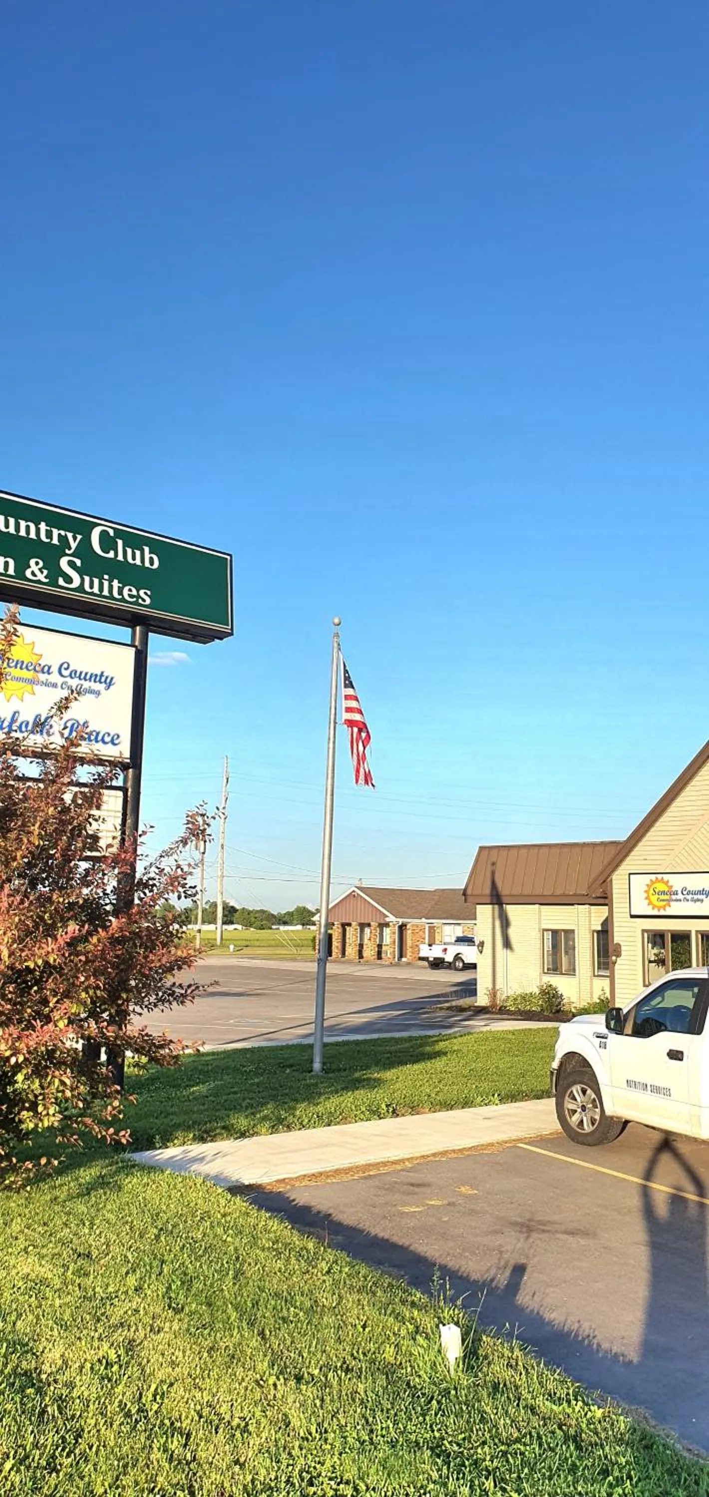 Street view in Country Club Inn & Suites