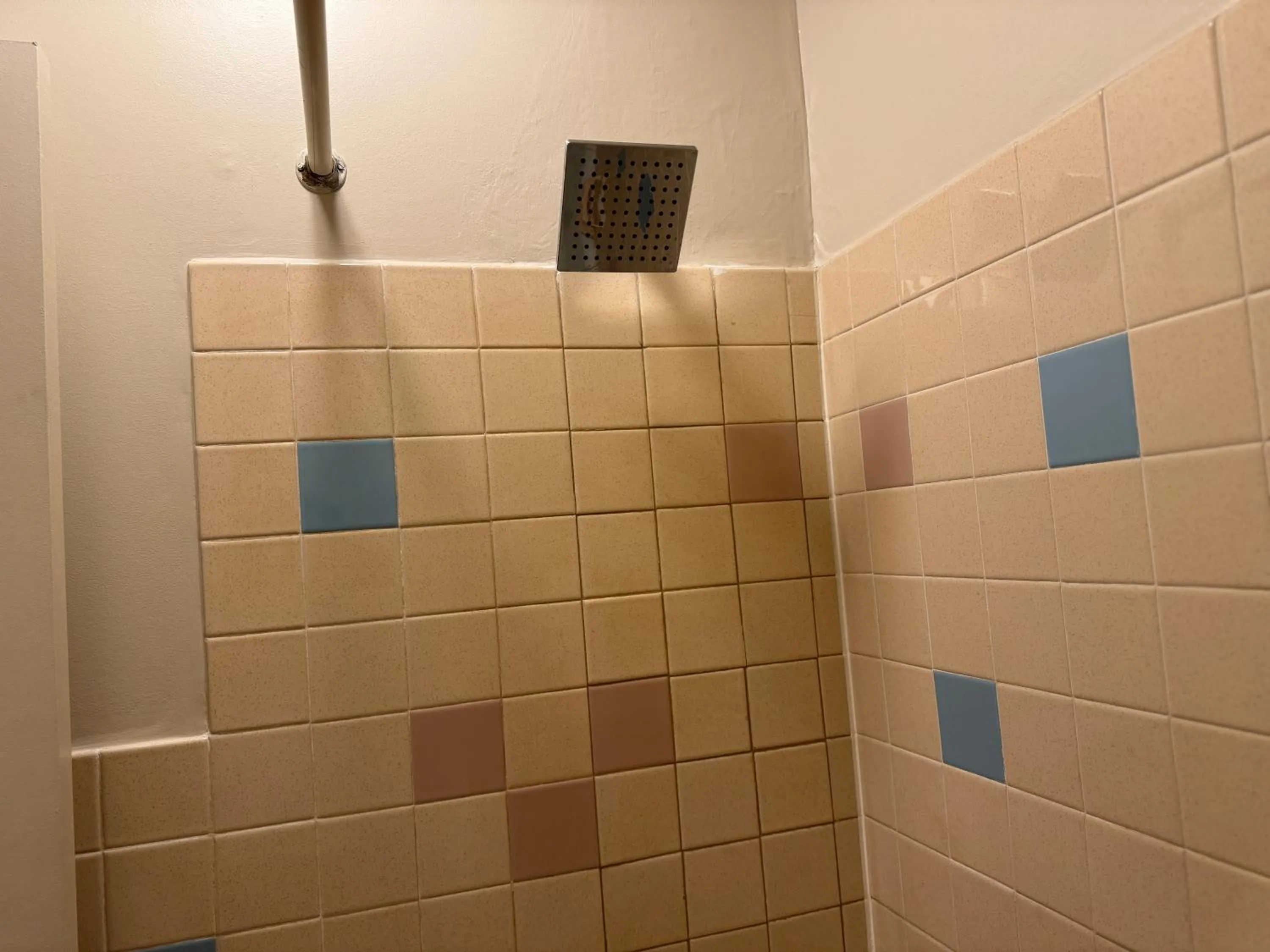 Shower in Country Club Inn & Suites