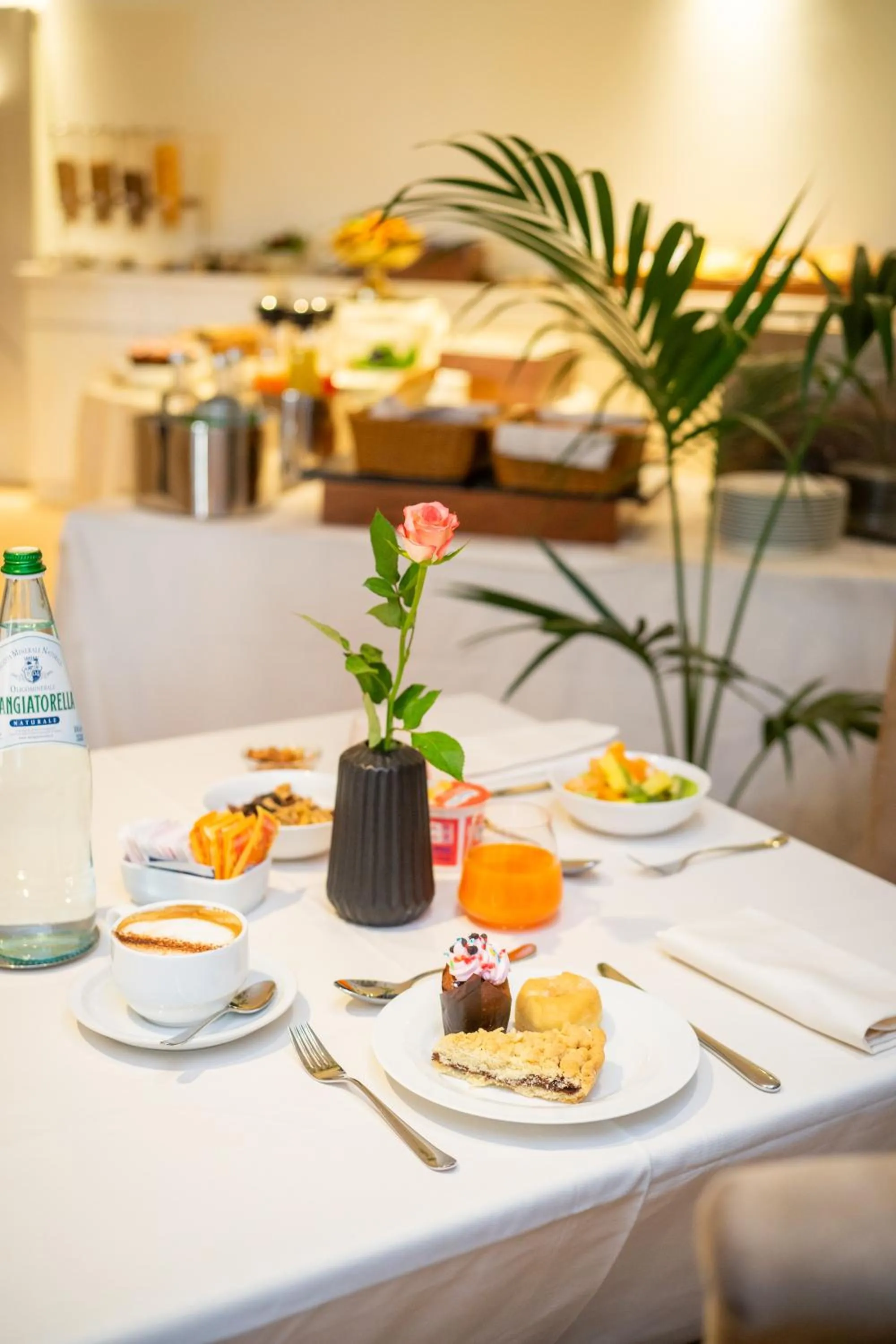 Breakfast in Hotel Europa