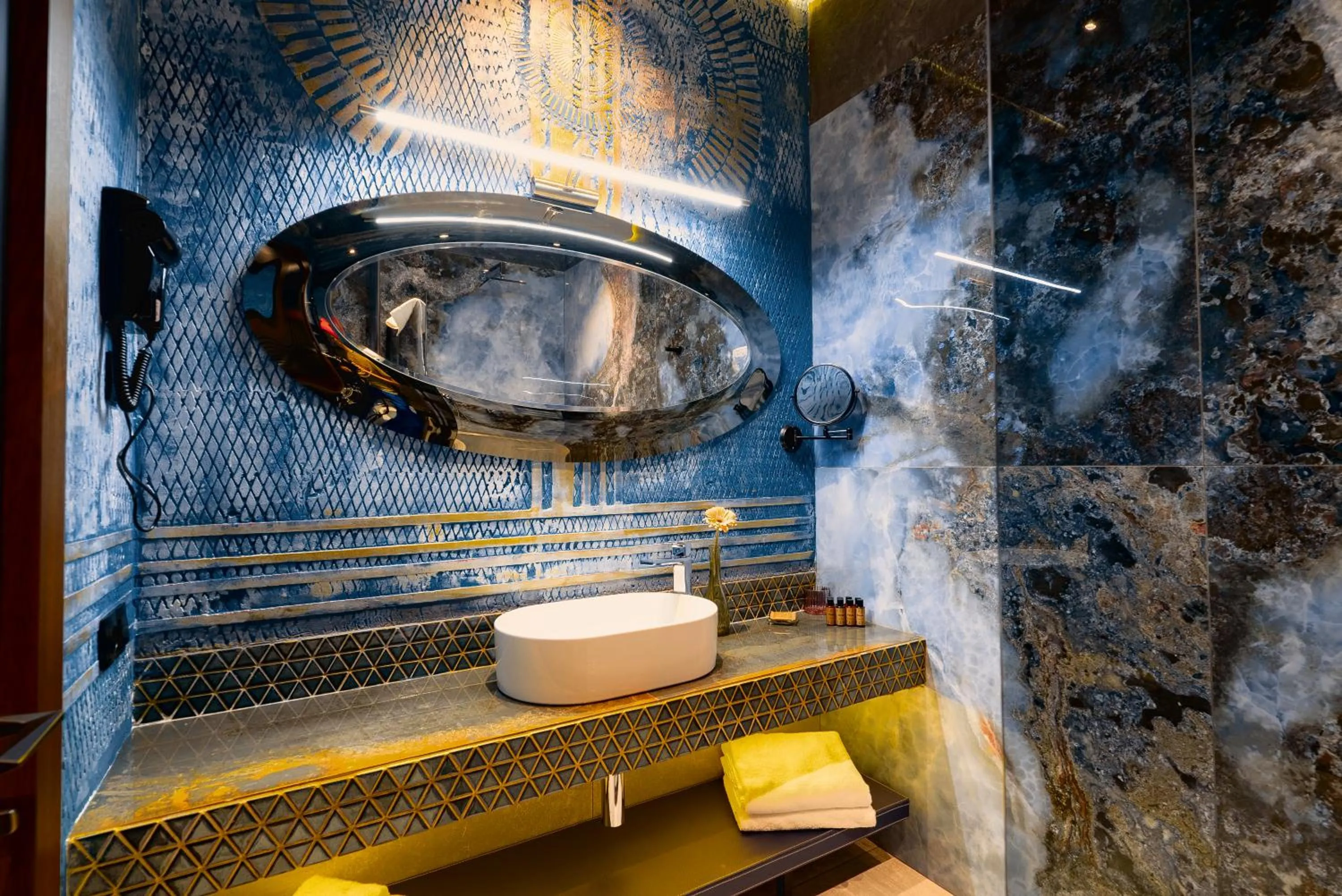 Shower in Tapis Rouge Design Boutique Hotel