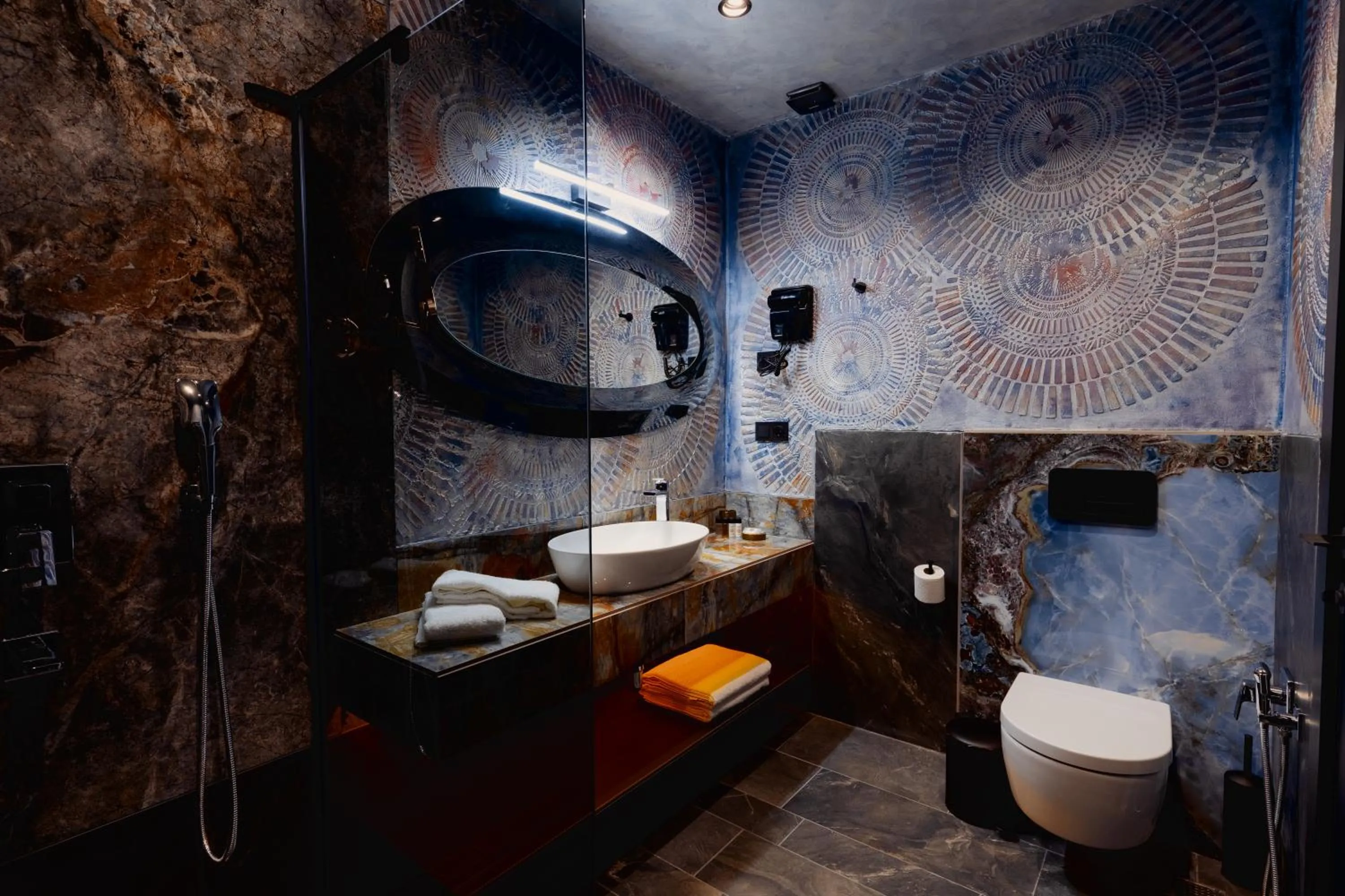 Shower in Tapis Rouge Design Boutique Hotel