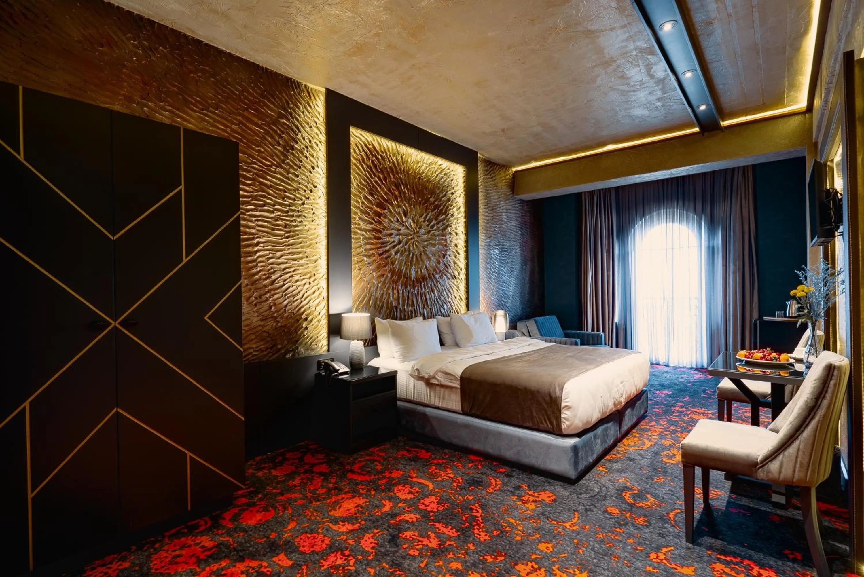Photo of the whole room, Bed in Tapis Rouge Design Boutique Hotel