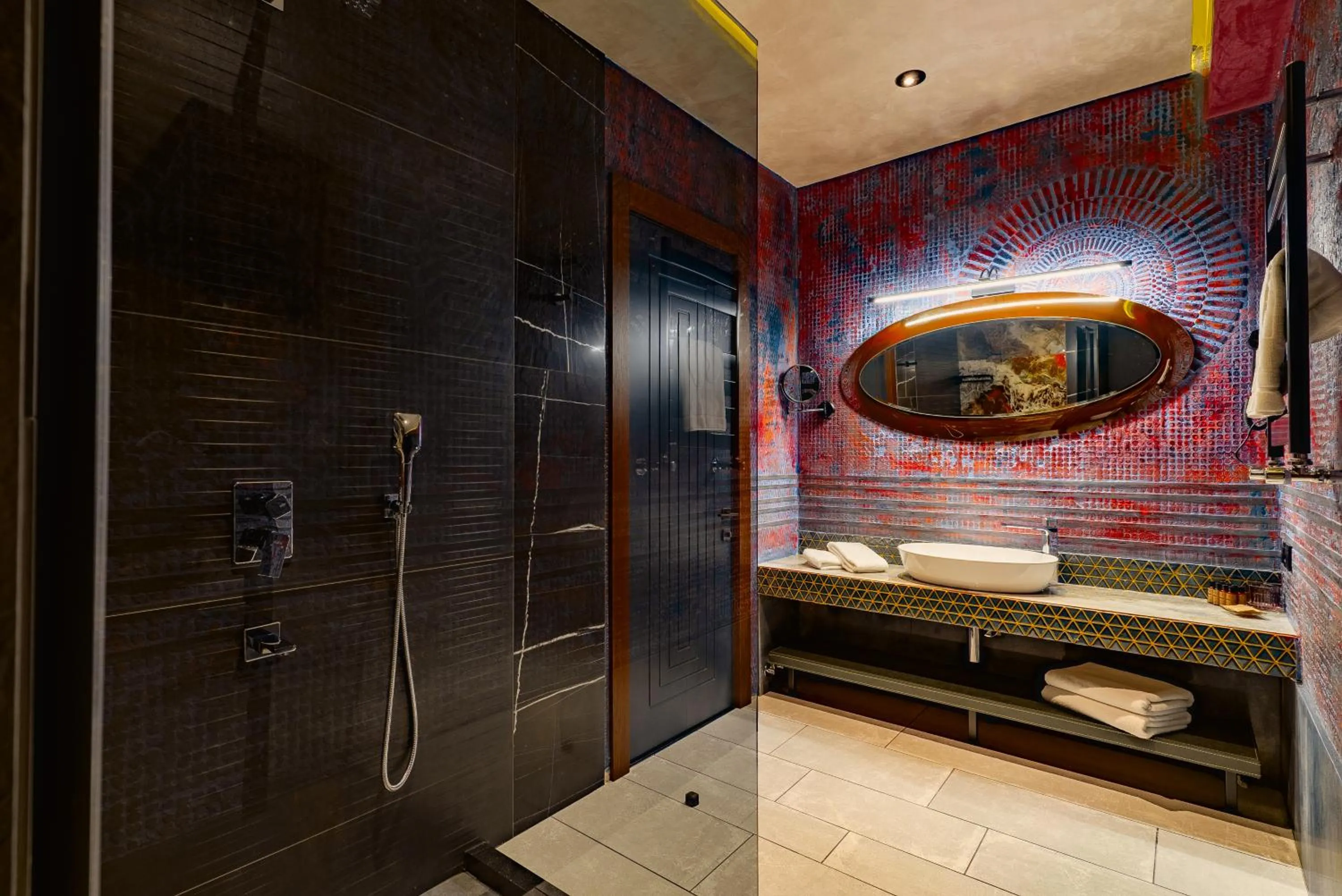 Shower in Tapis Rouge Design Boutique Hotel