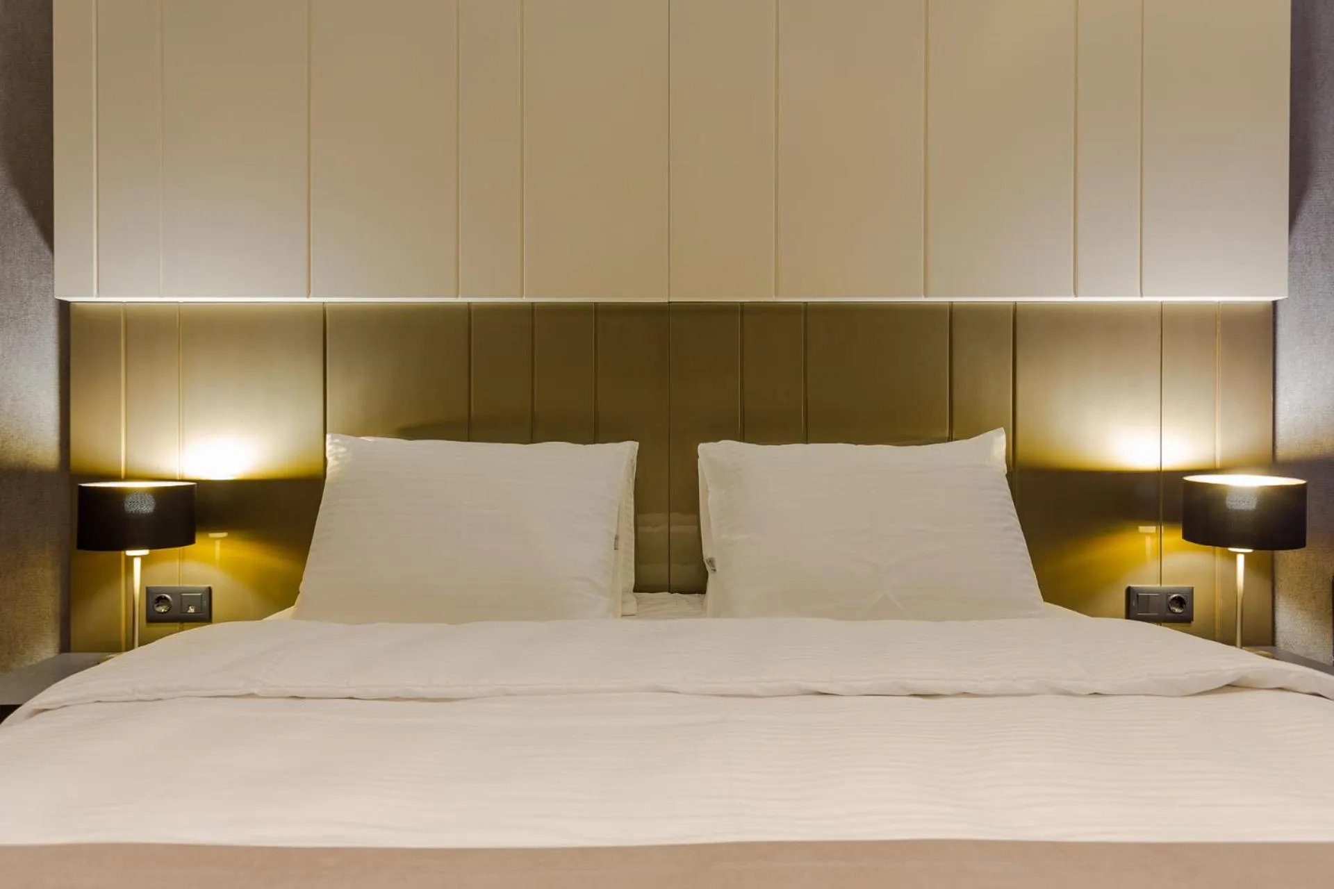 Photo of the whole room, Bed in Tapis Rouge Design Boutique Hotel