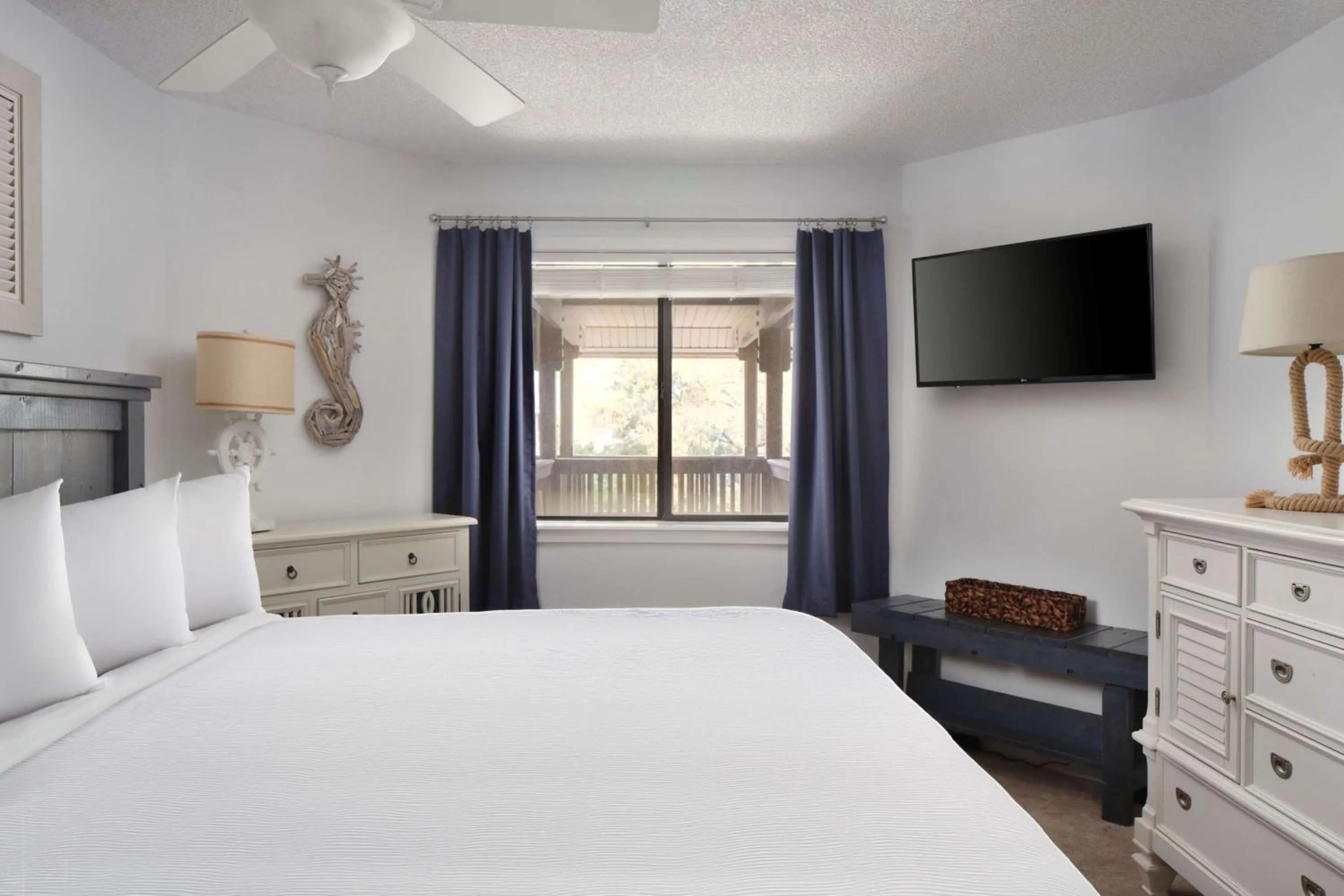 Bed in Kingston Plantation Condos