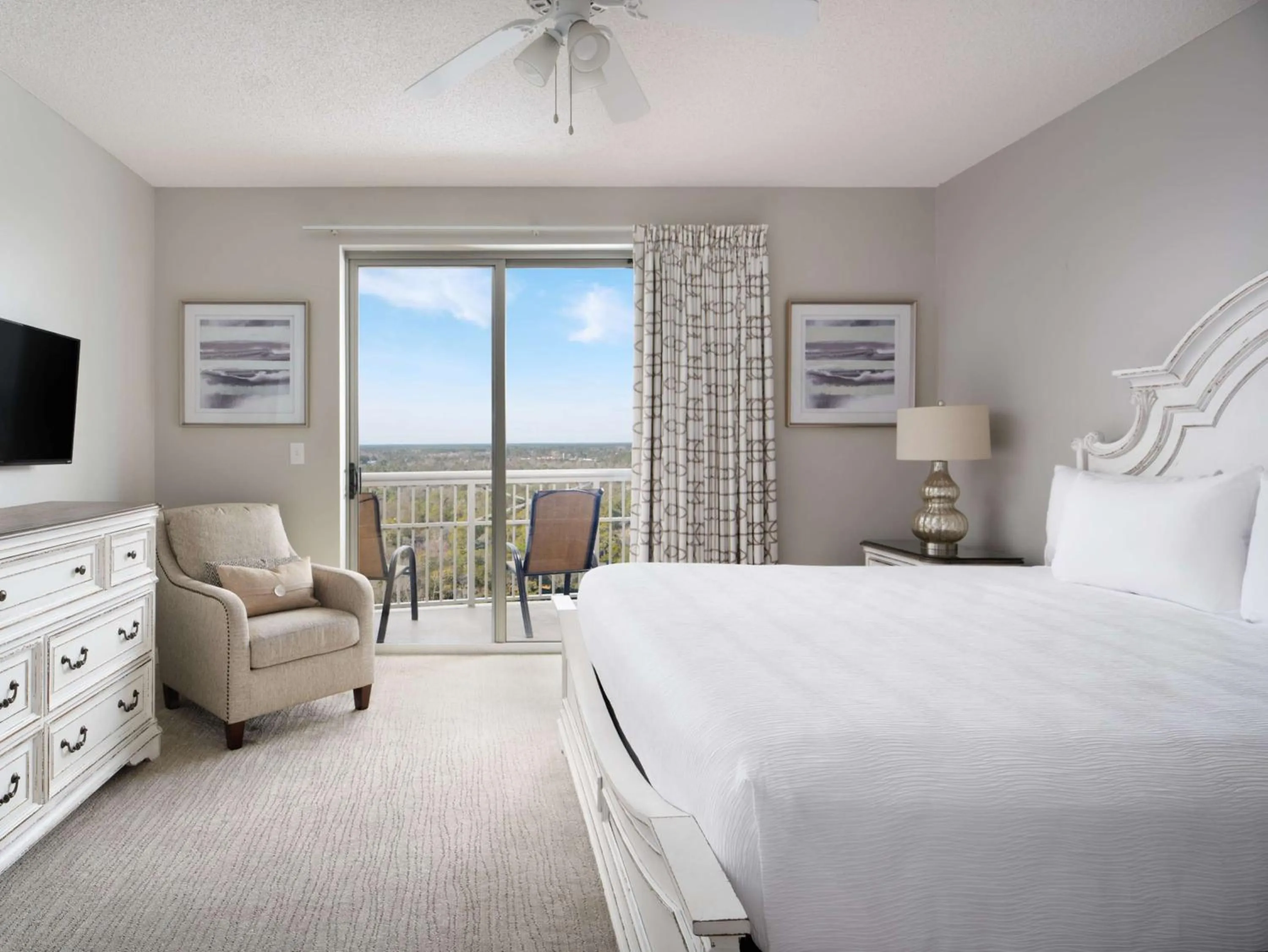 Bed in Kingston Plantation Condos