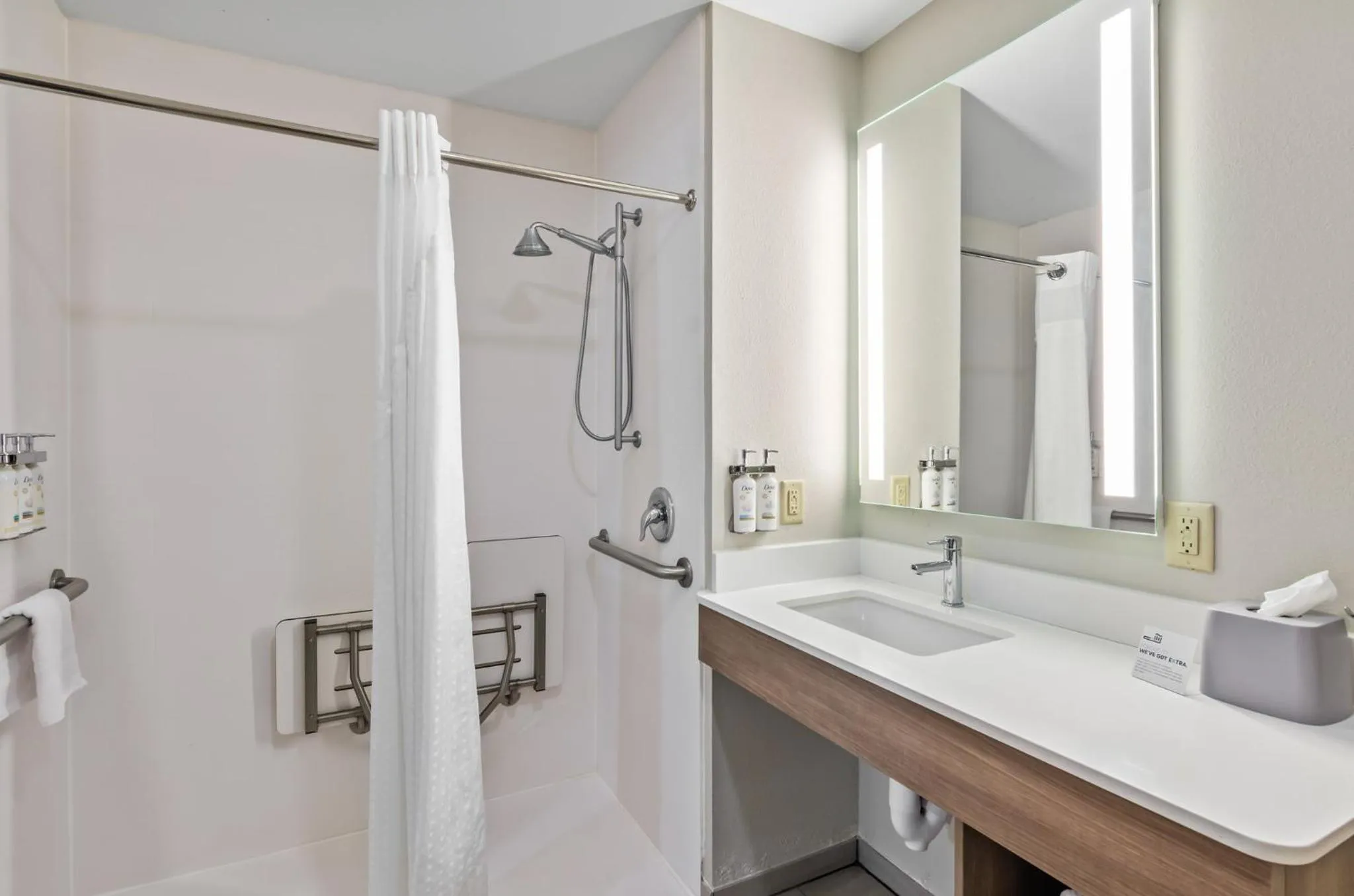 Photo of the whole room in Holiday Inn Express & Suites Wytheville by IHG