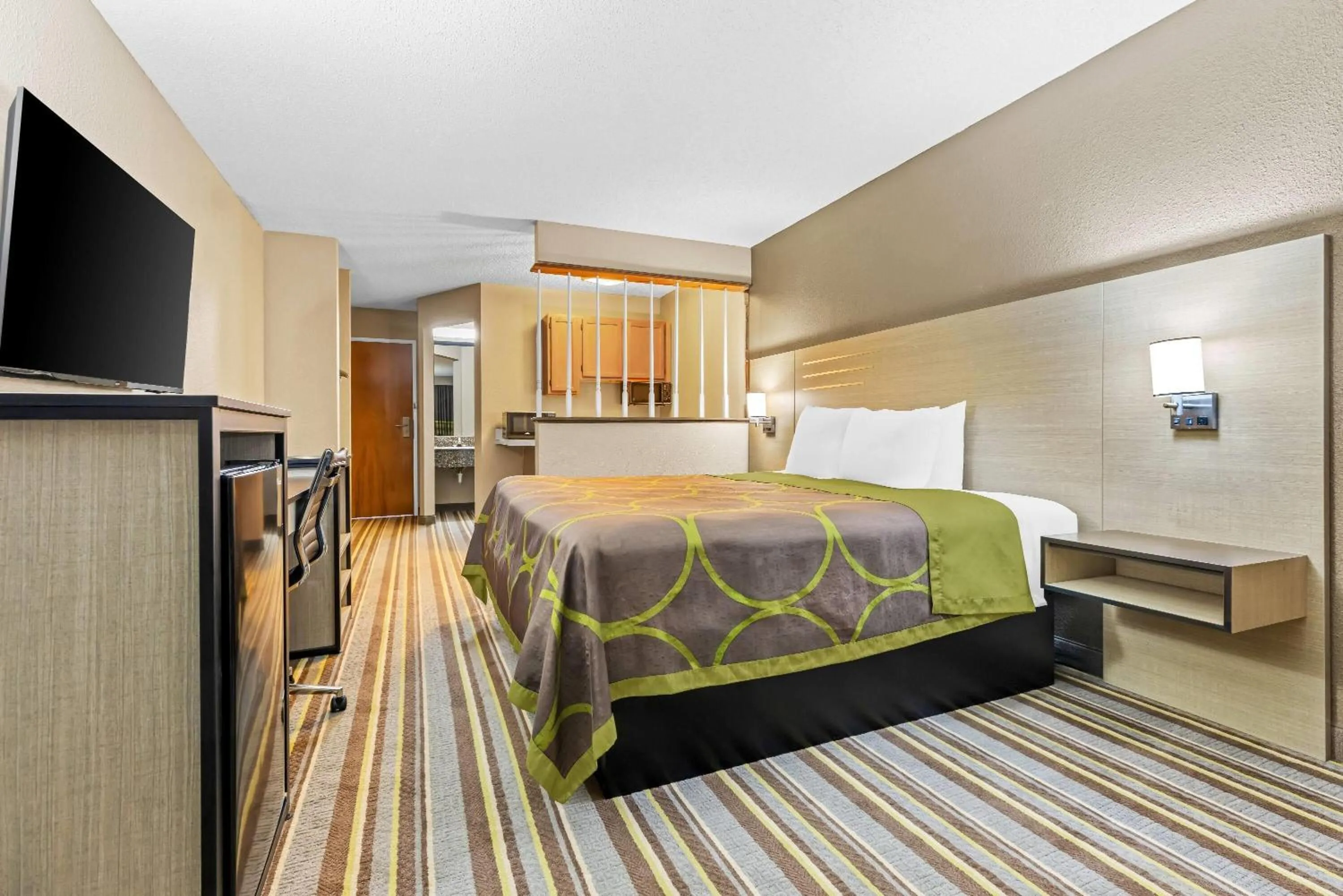 Photo of the whole room, Bed in Super 8 by Wyndham Athens