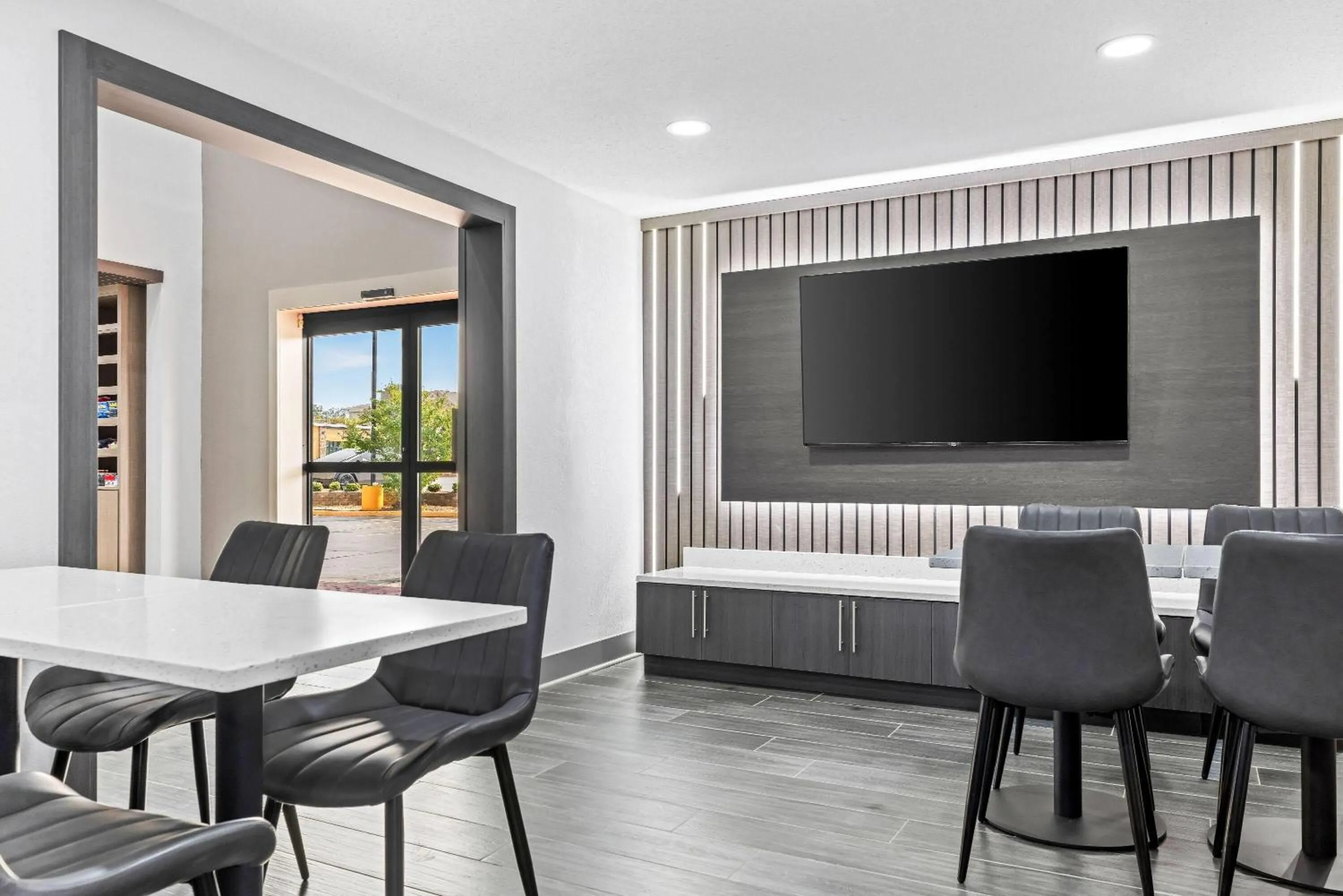 Restaurant/places to eat in Super 8 by Wyndham Athens