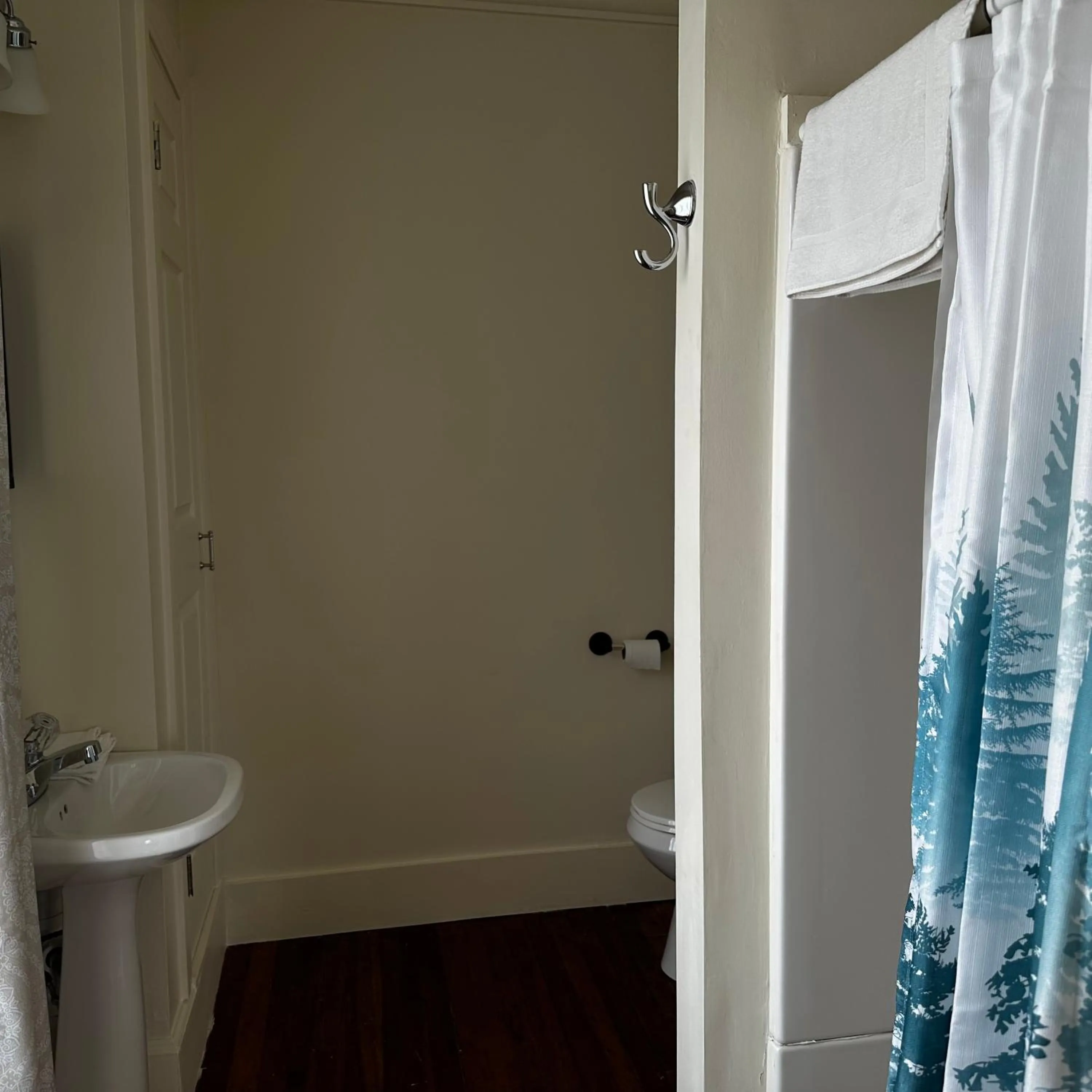 The Whitetail Inn and Suites- Lincoln