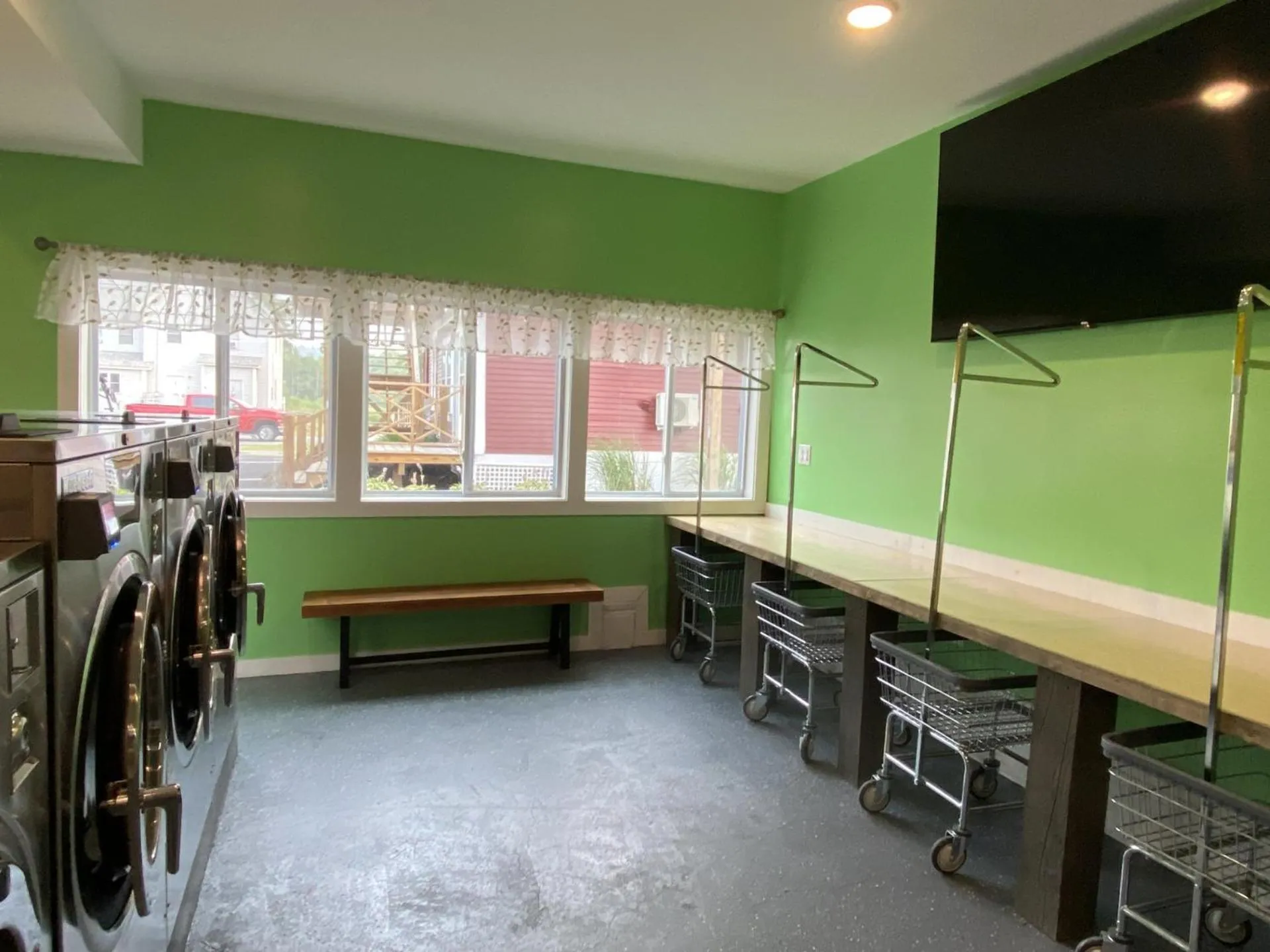 laundry in The Whitetail Inn and Suites- Lincoln