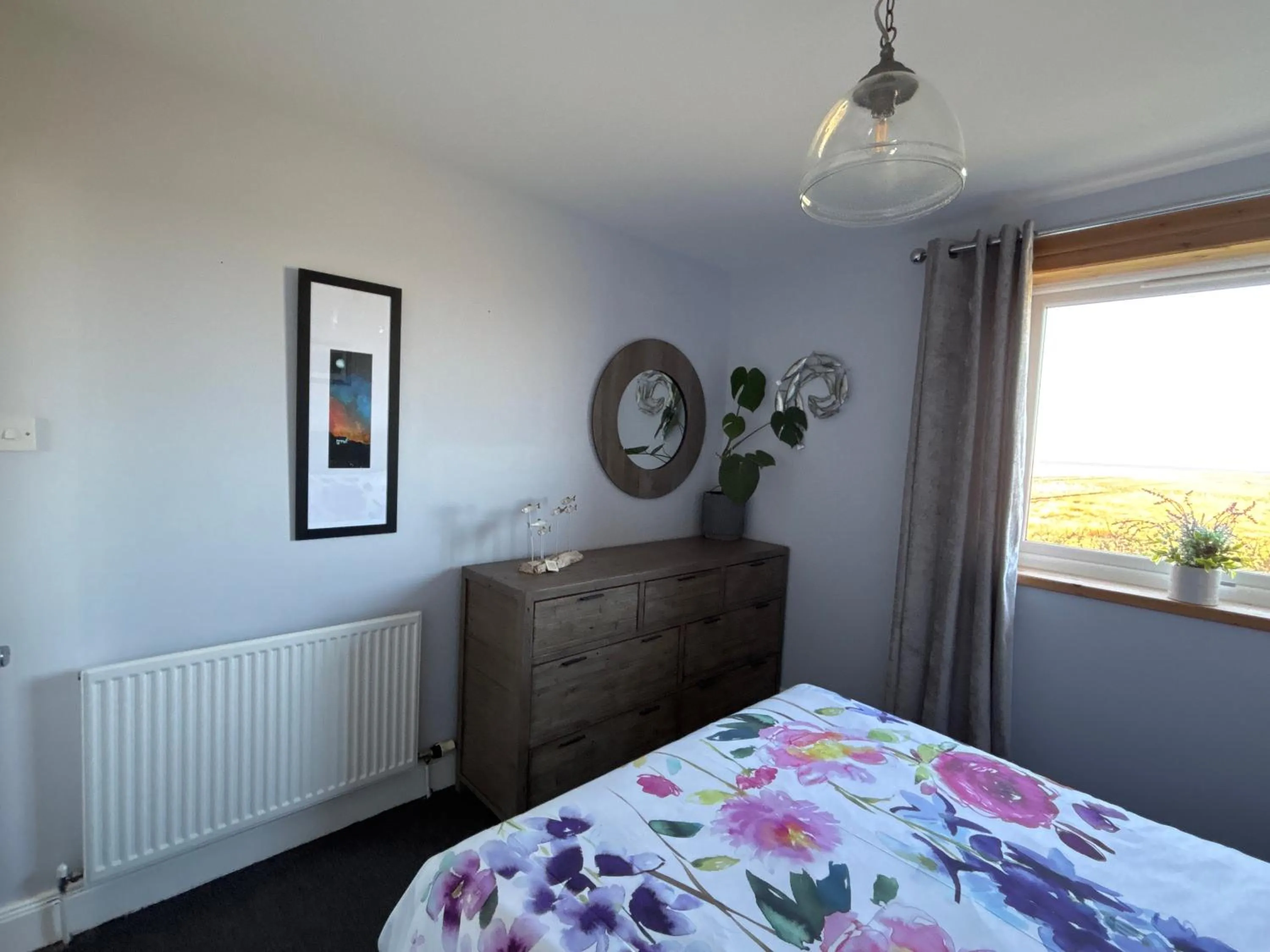 Bed in The Fisherman's Snug self catering North Uist