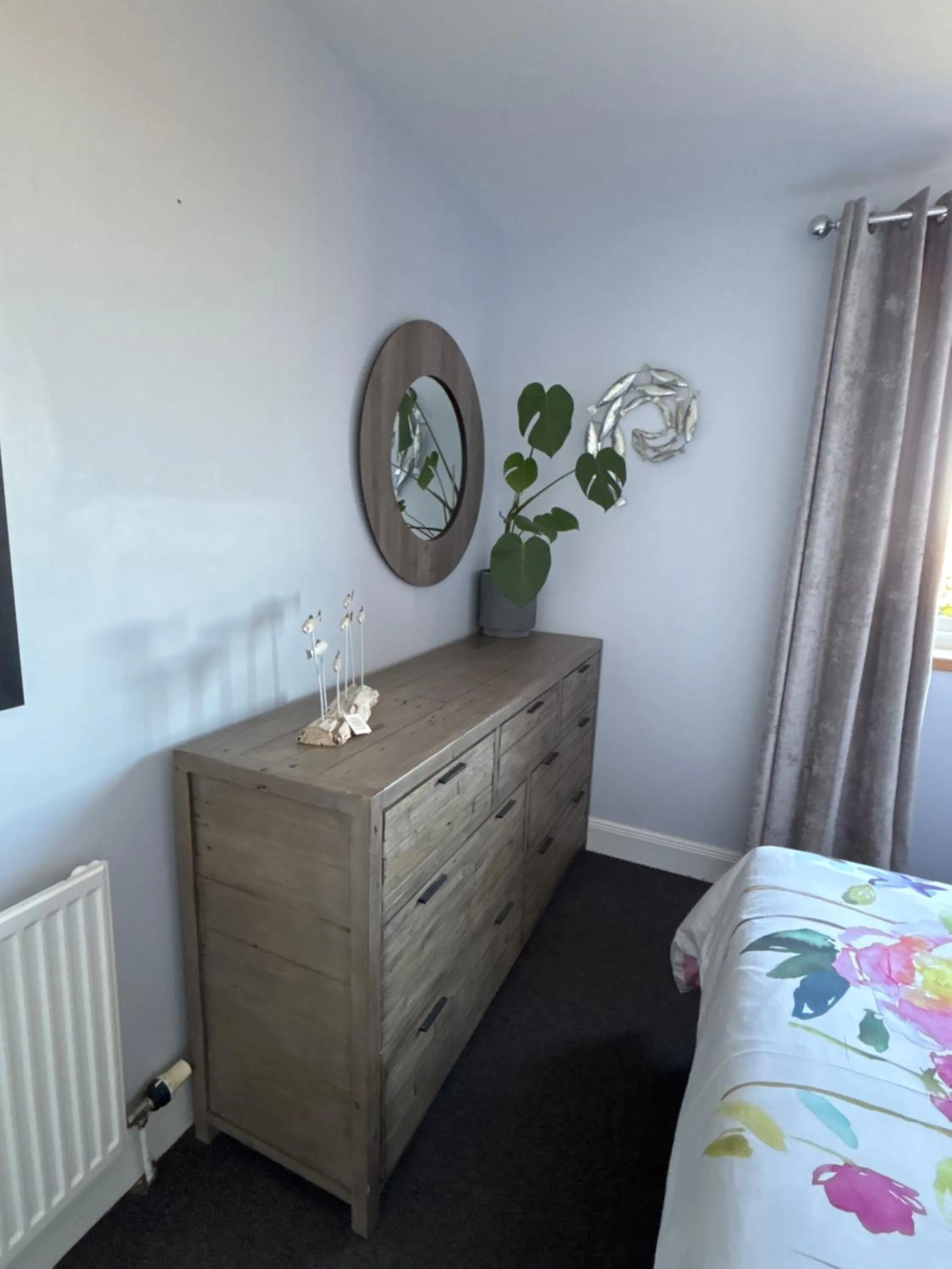 Bed in The Fisherman's Snug self catering North Uist