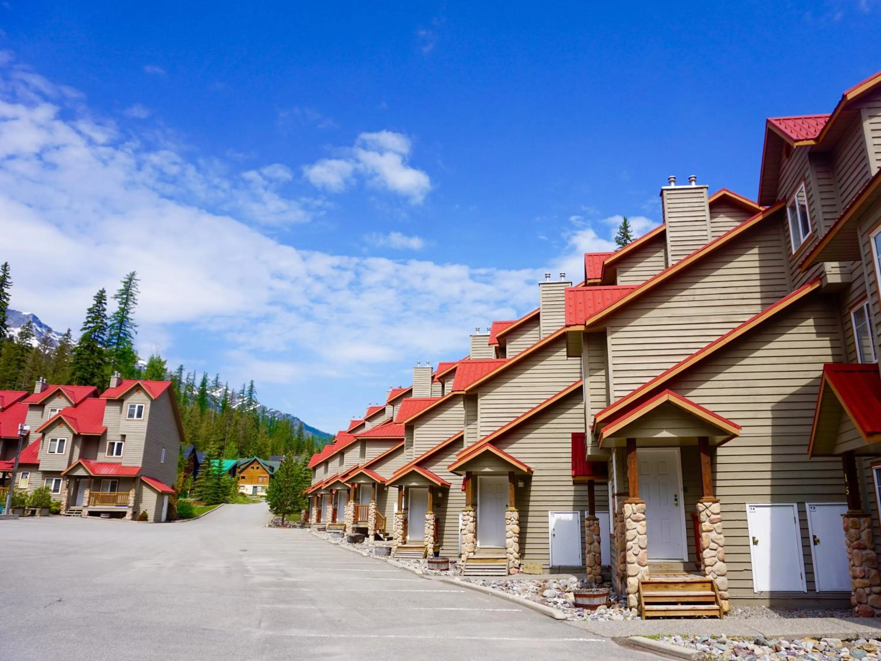 Stone Creek Chalets by Fernie Central Reservations