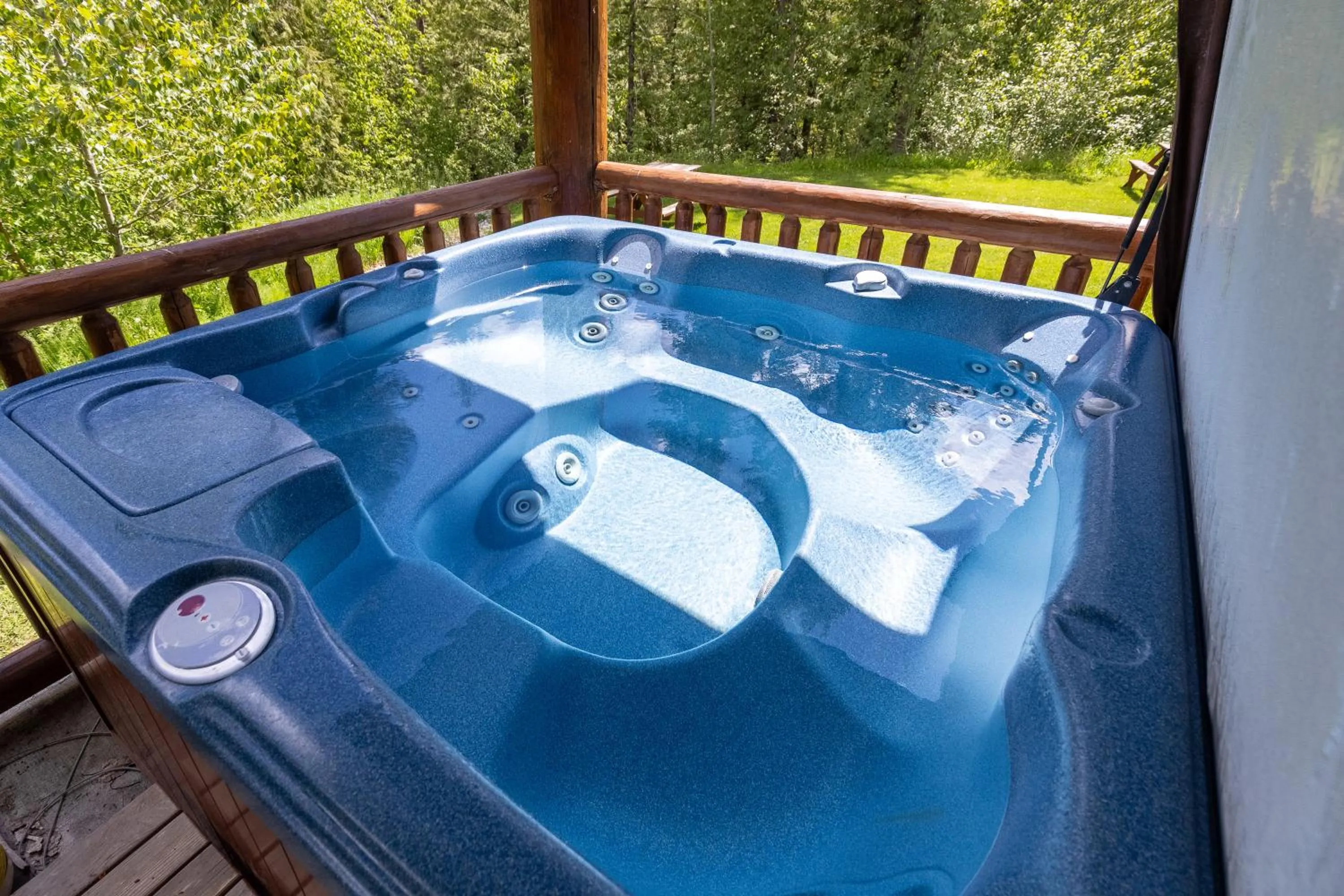 Stone Creek Chalets by Fernie Central Reservations