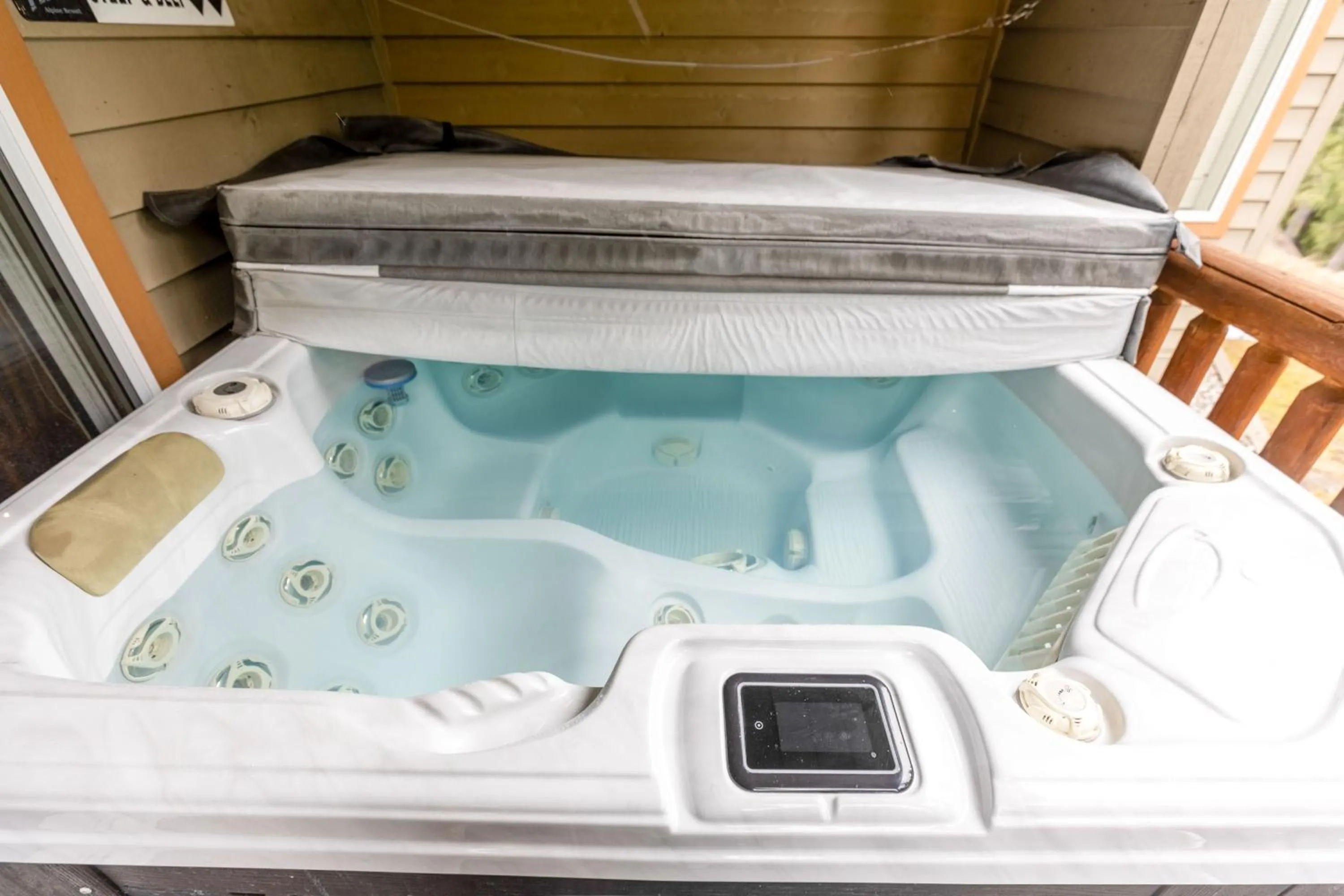 Stone Creek Chalets by Fernie Central Reservations