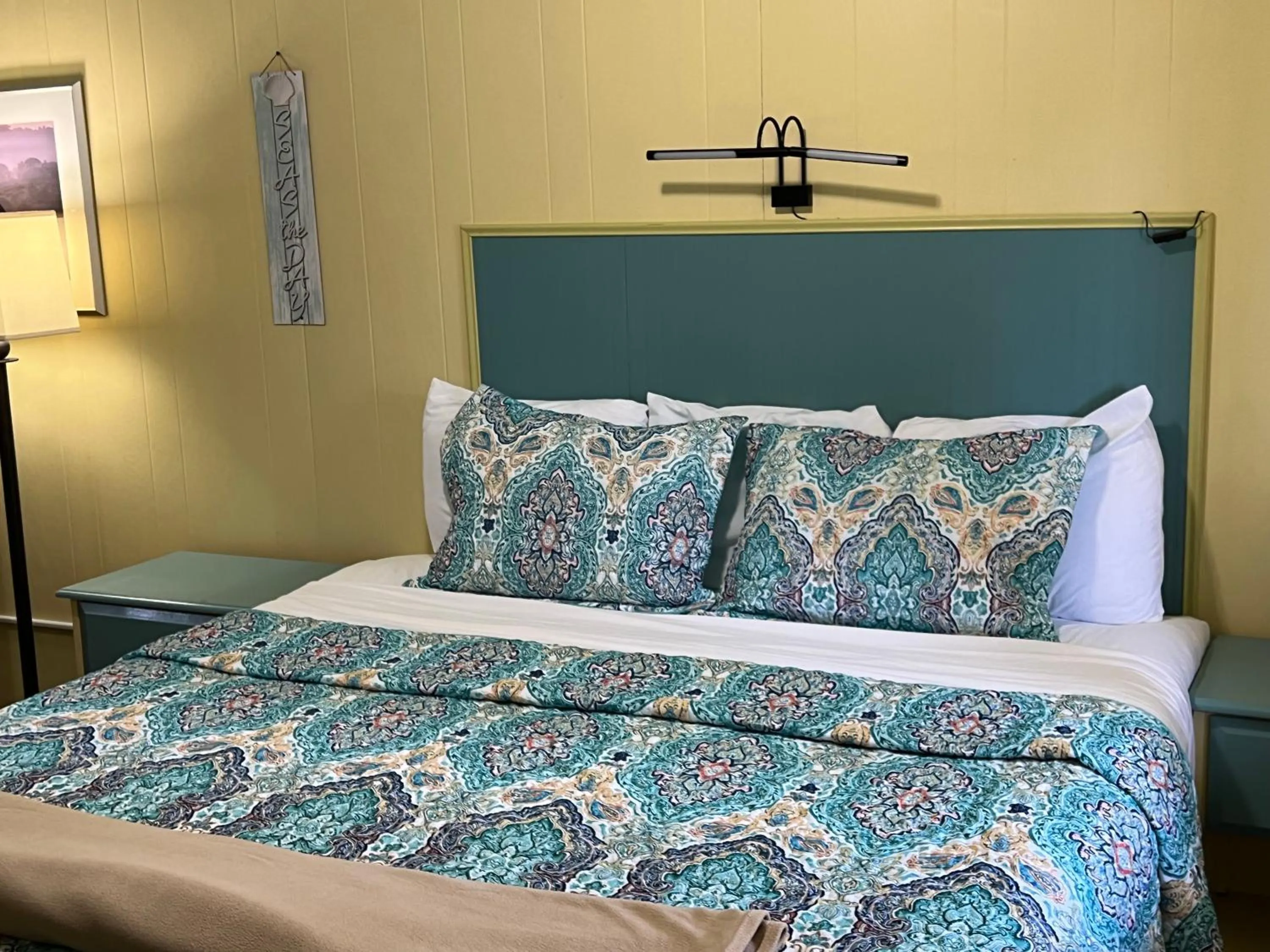 Bed in Paradise Beach resort