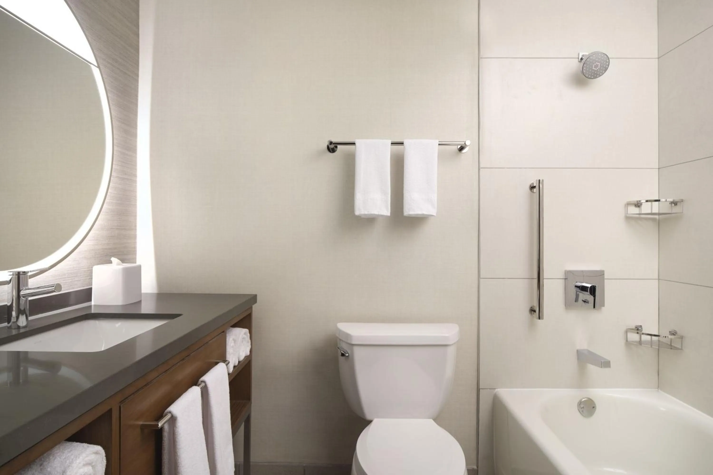 Bathroom in Courtyard San Francisco Airport Burlingame