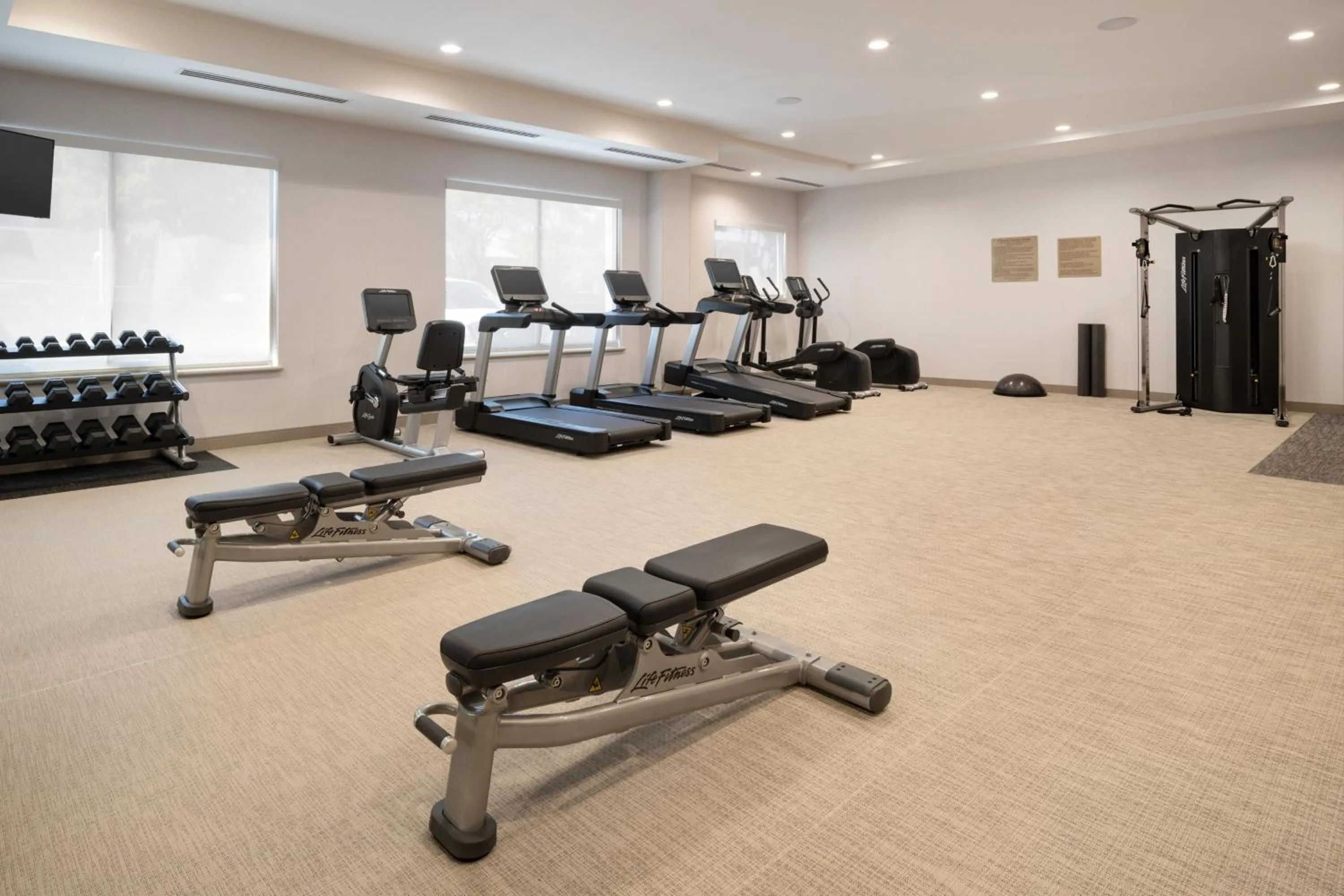 Fitness centre/facilities in Courtyard San Francisco Airport Burlingame