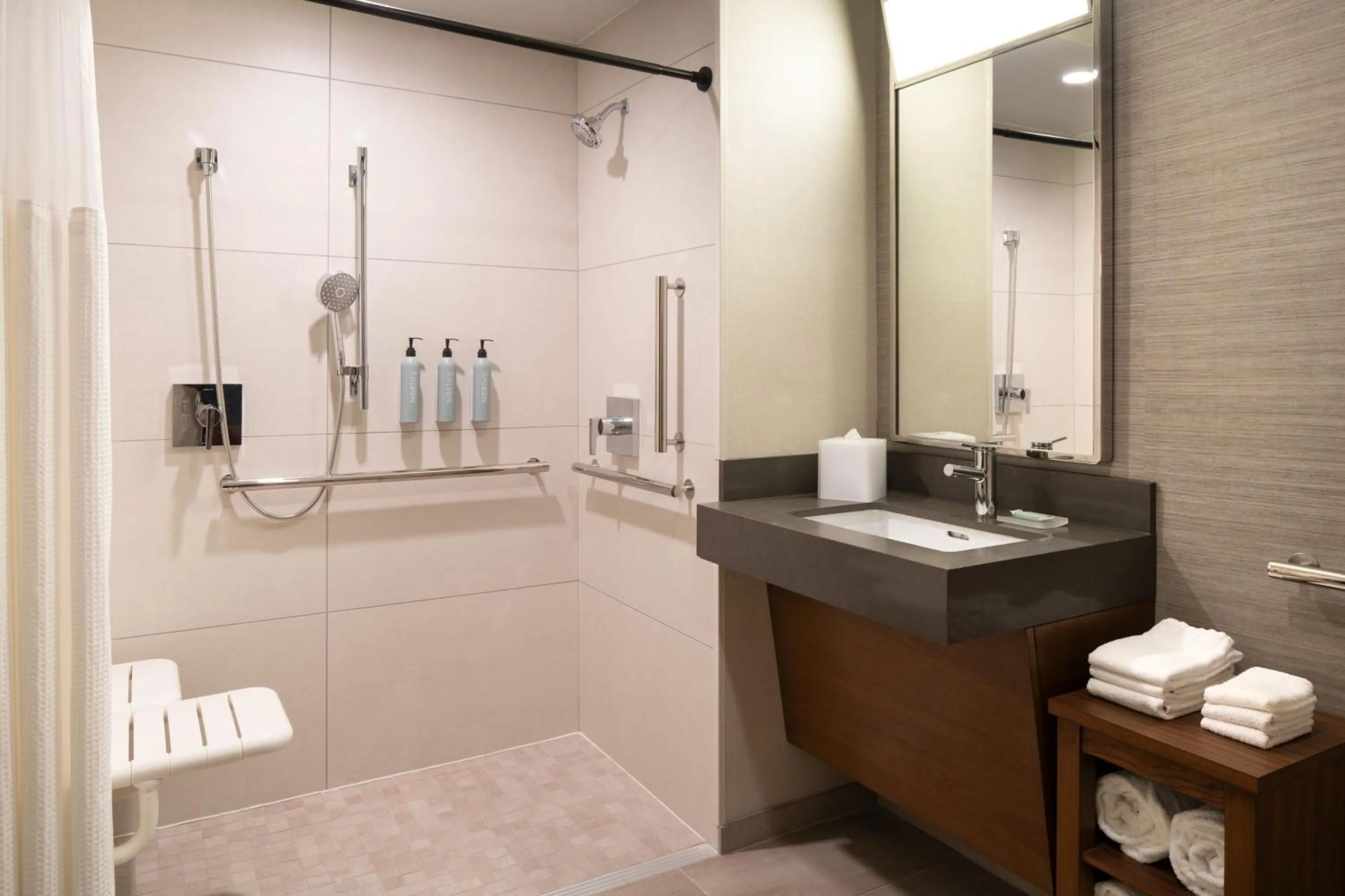 Bathroom in Courtyard San Francisco Airport Burlingame