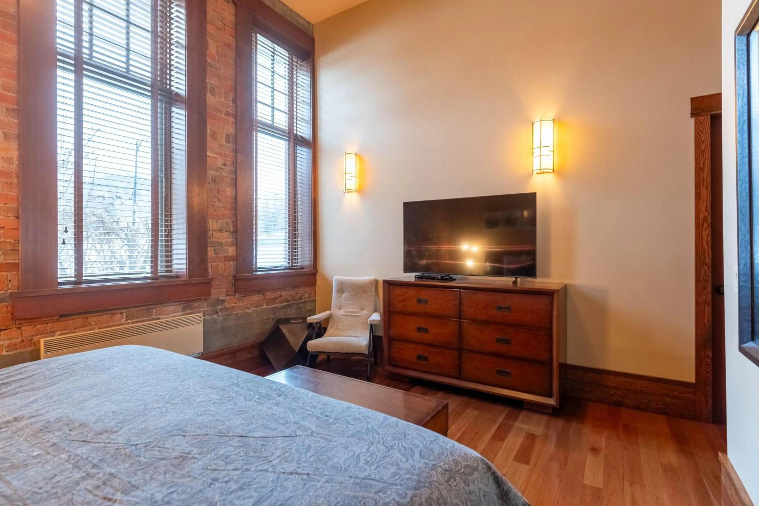 Bed in 901 by Fernie Central Reservations