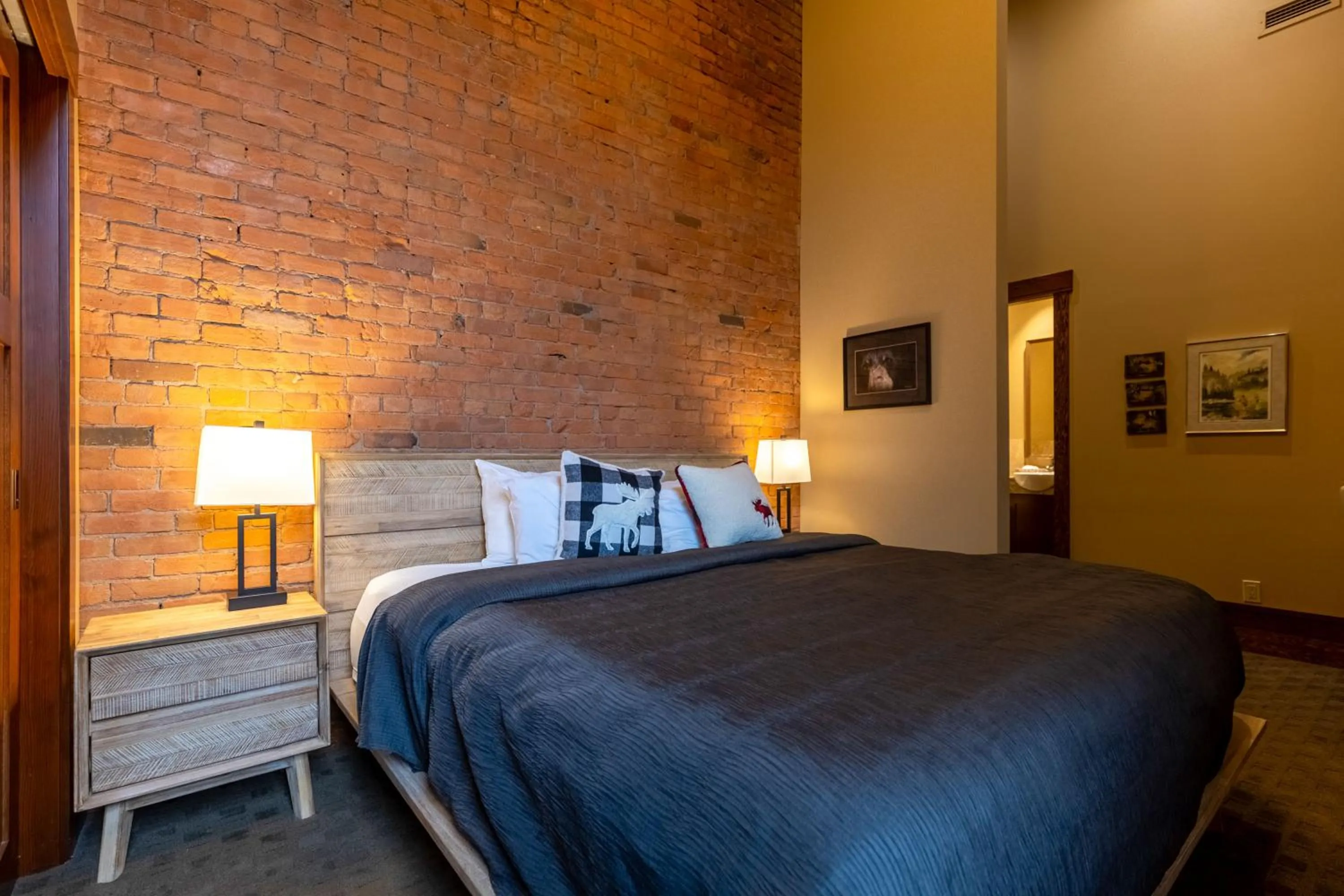 Bed in 901 by Fernie Central Reservations