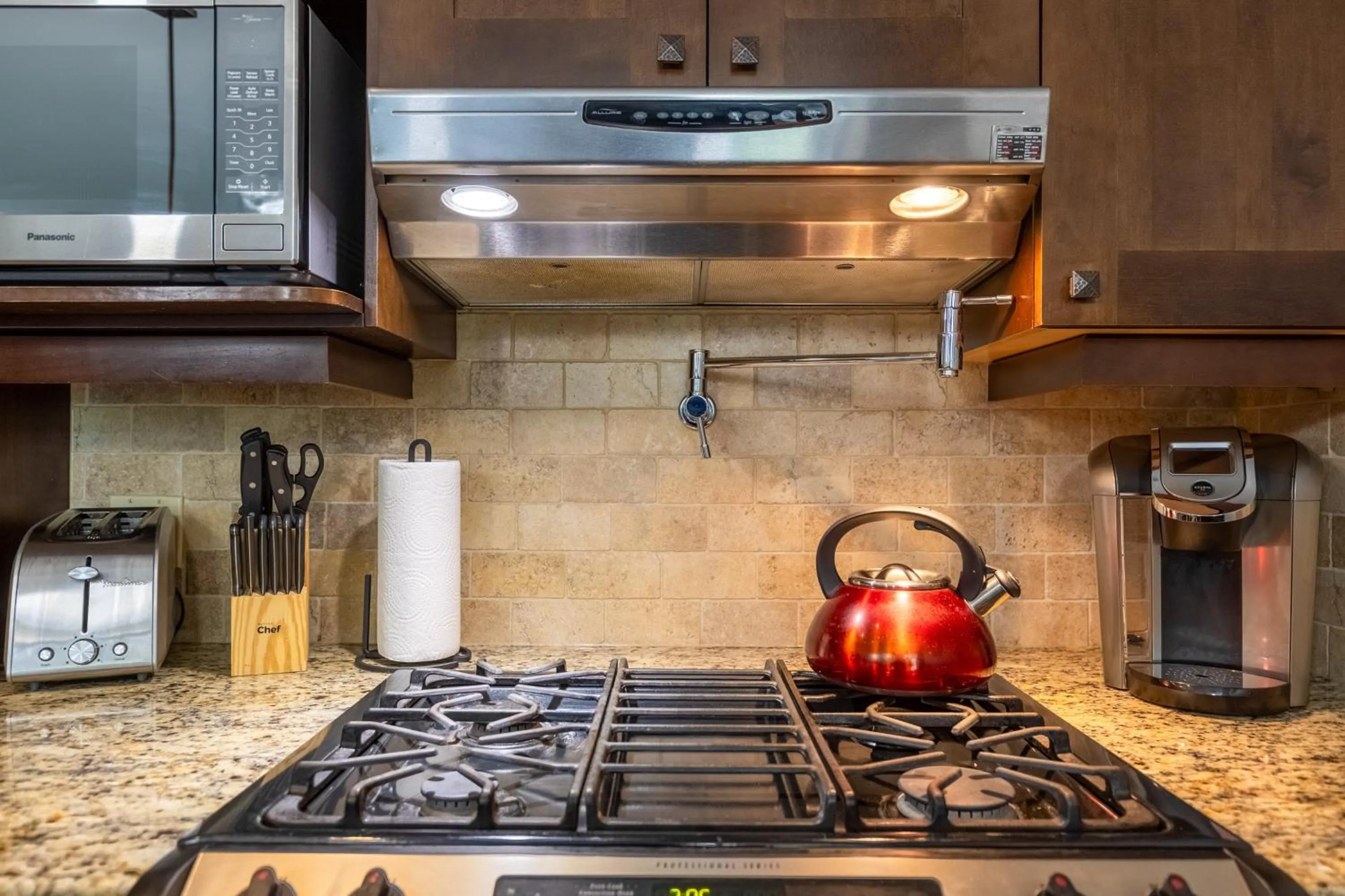 901 by Fernie Central Reservations