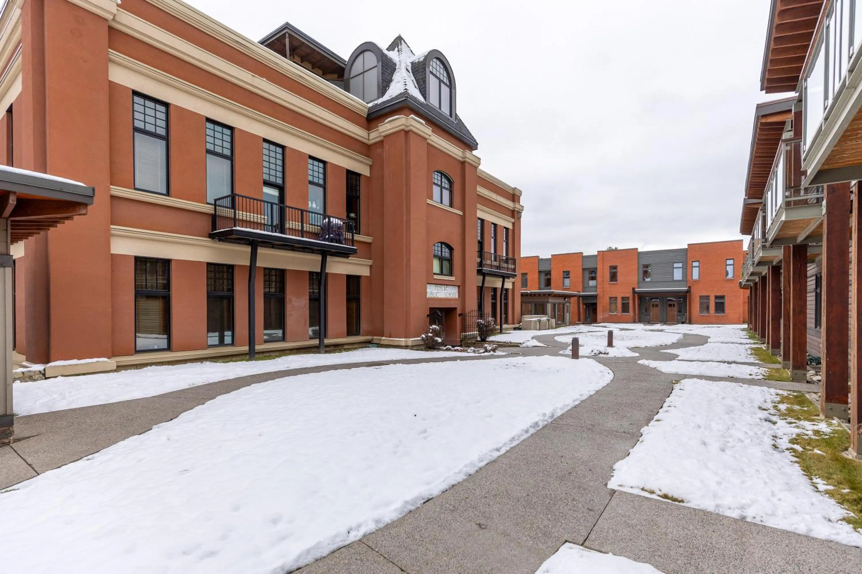 901 by Fernie Central Reservations