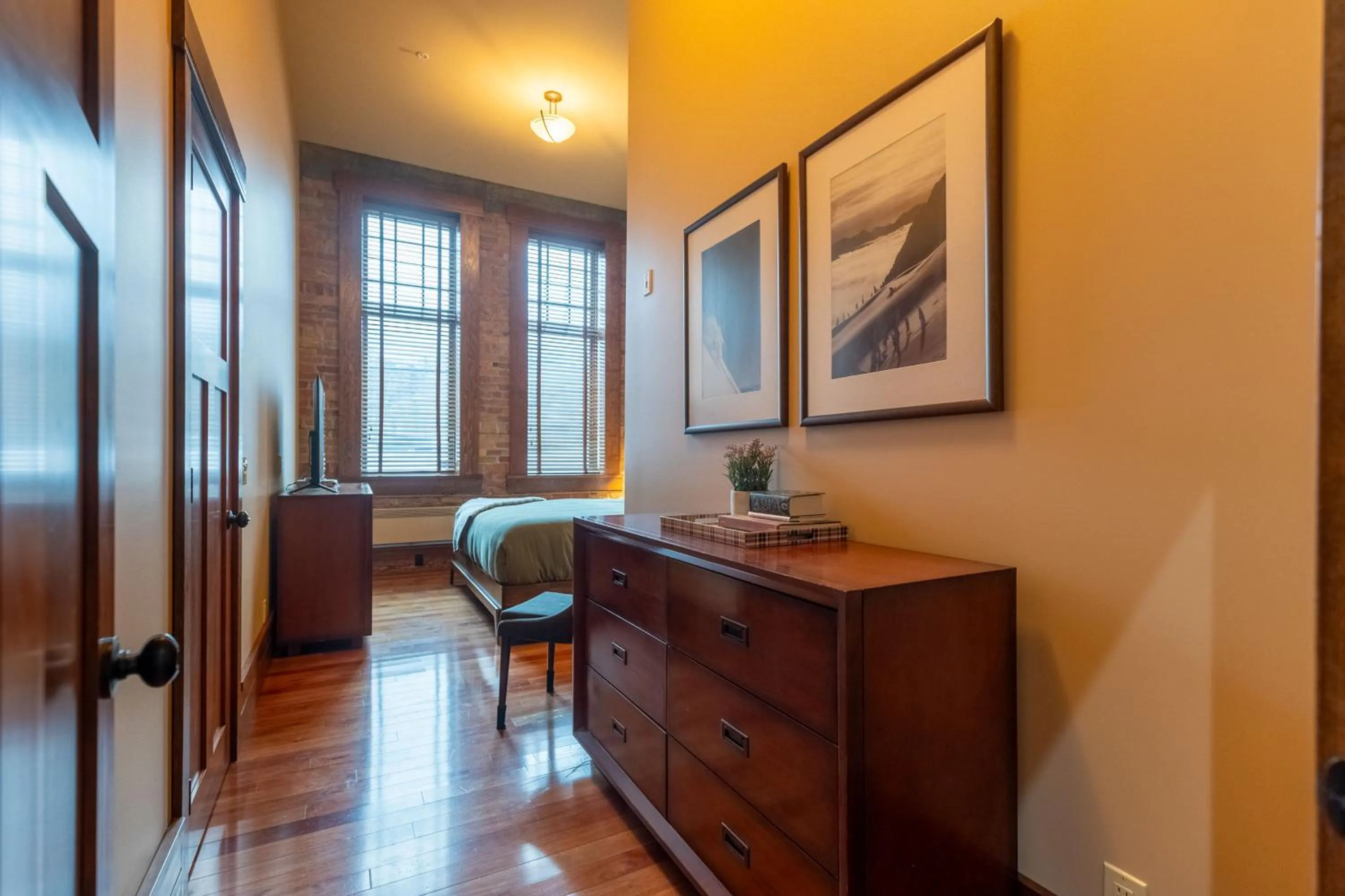 901 by Fernie Central Reservations