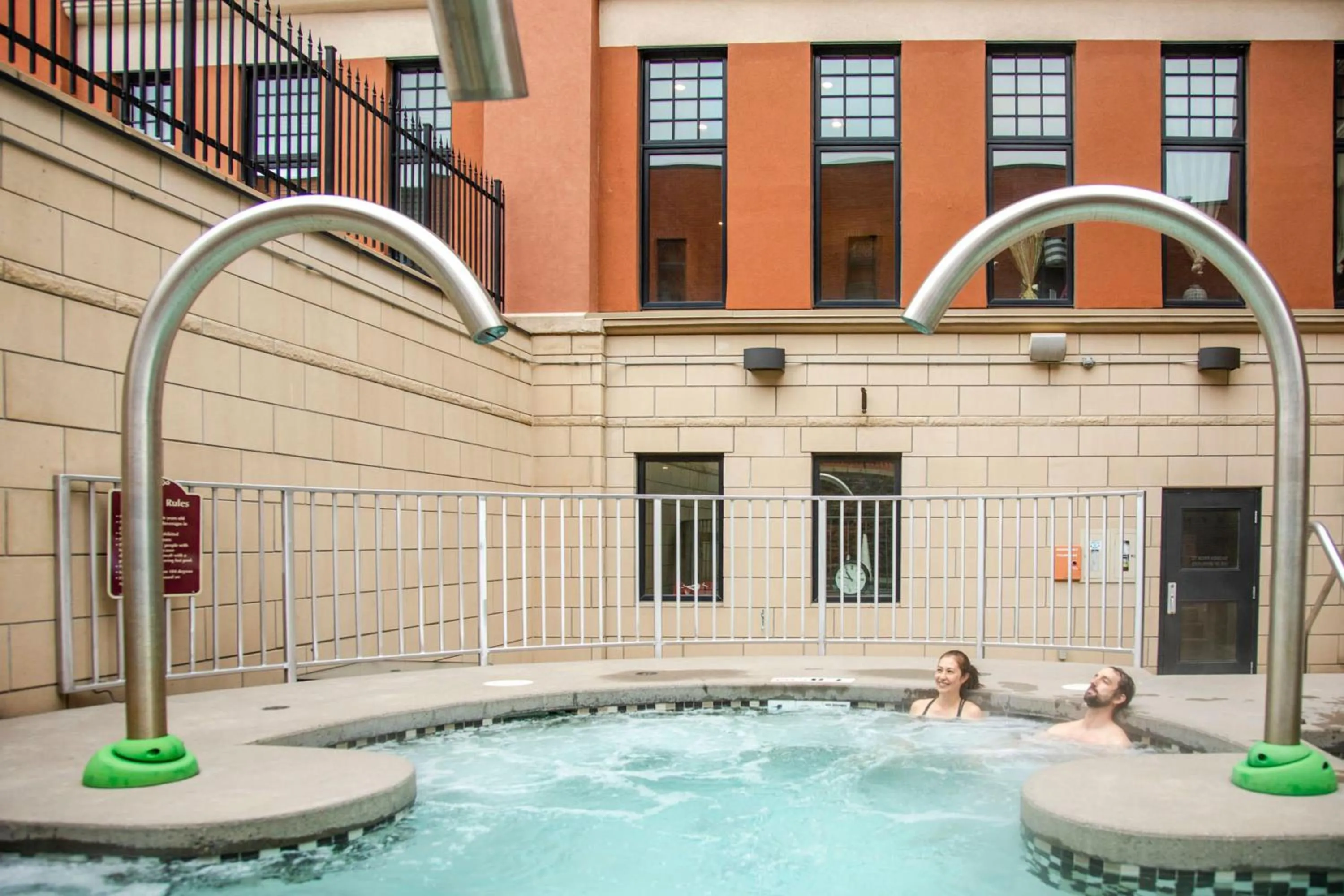 901 by Fernie Central Reservations