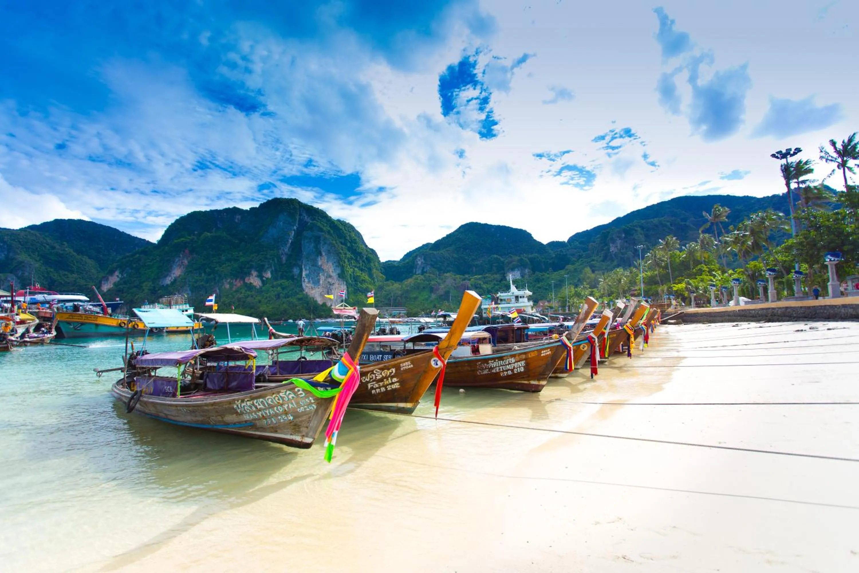 Activities in Ibiza House Phi Phi