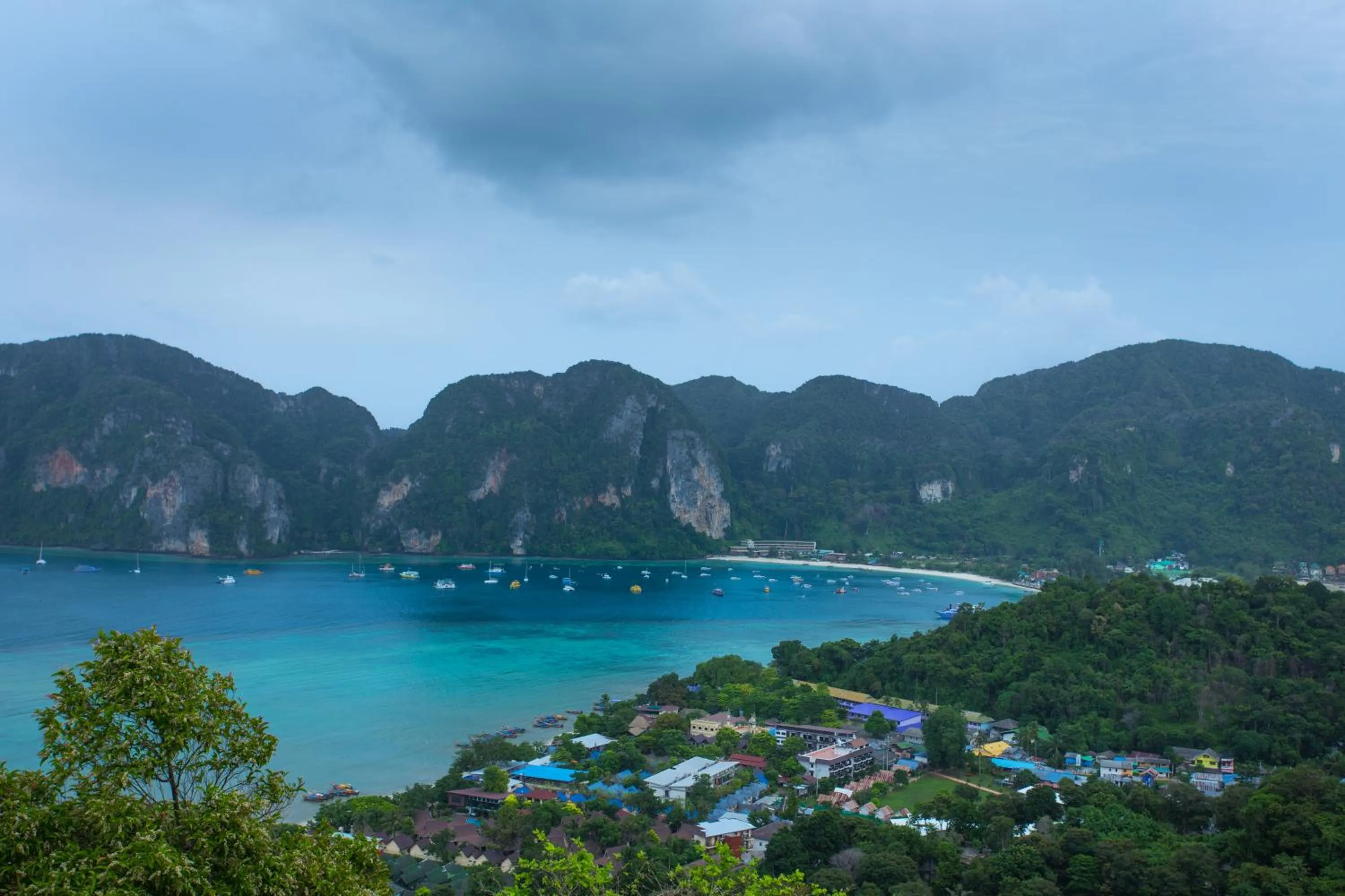 Day in Ibiza House Phi Phi