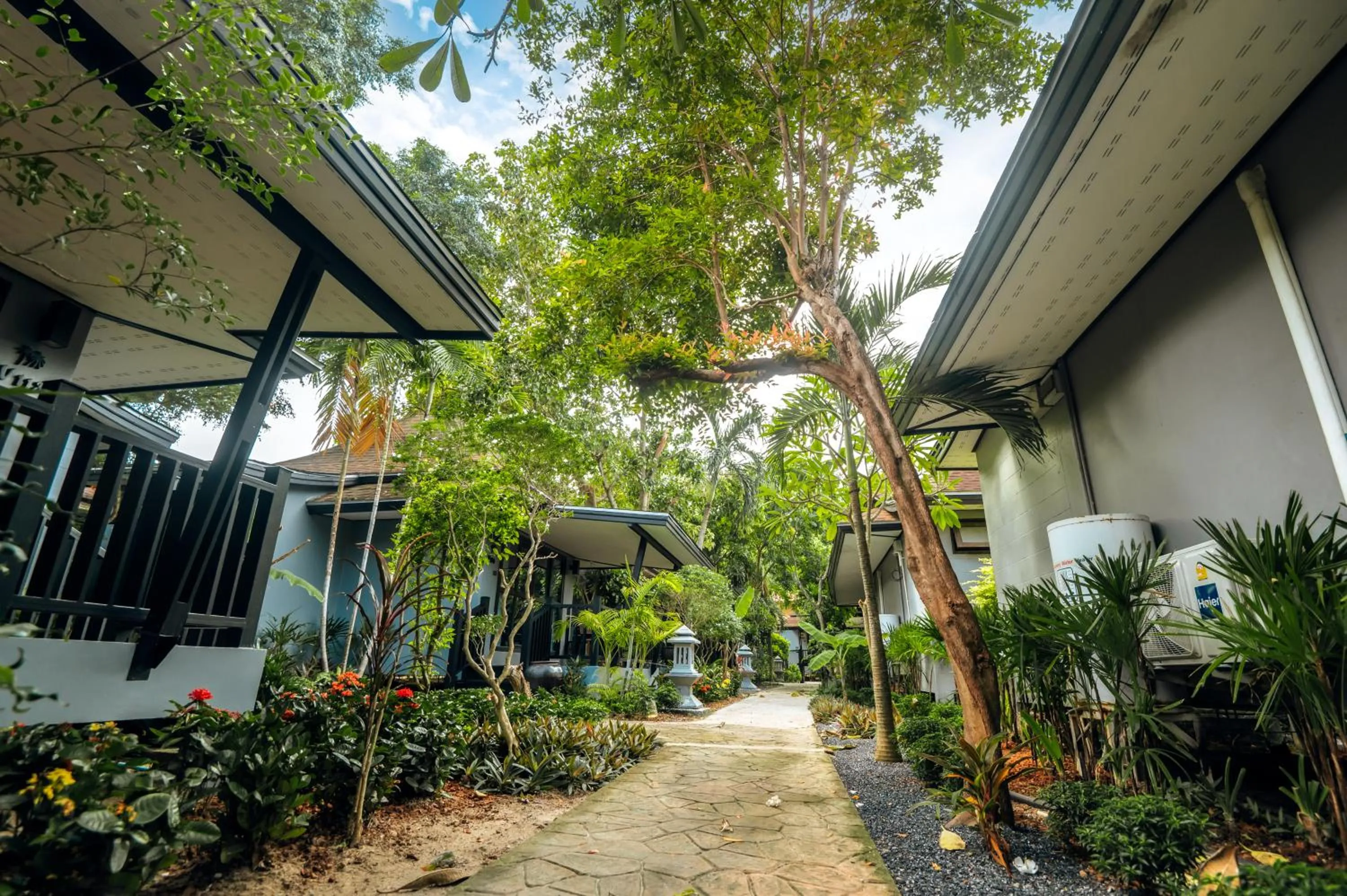 Garden view in Ibiza House Phi Phi