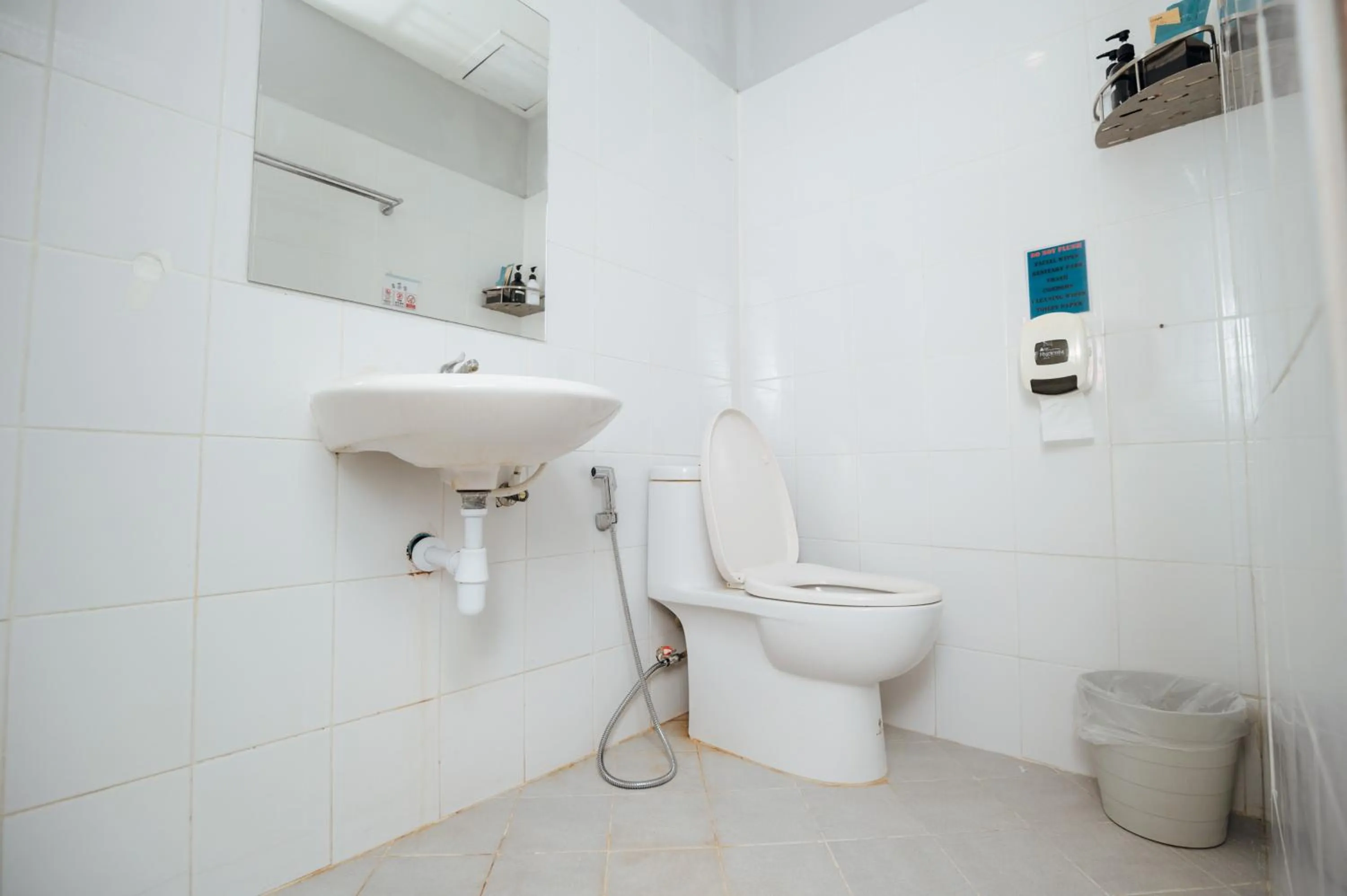 Shower in Ibiza House Phi Phi