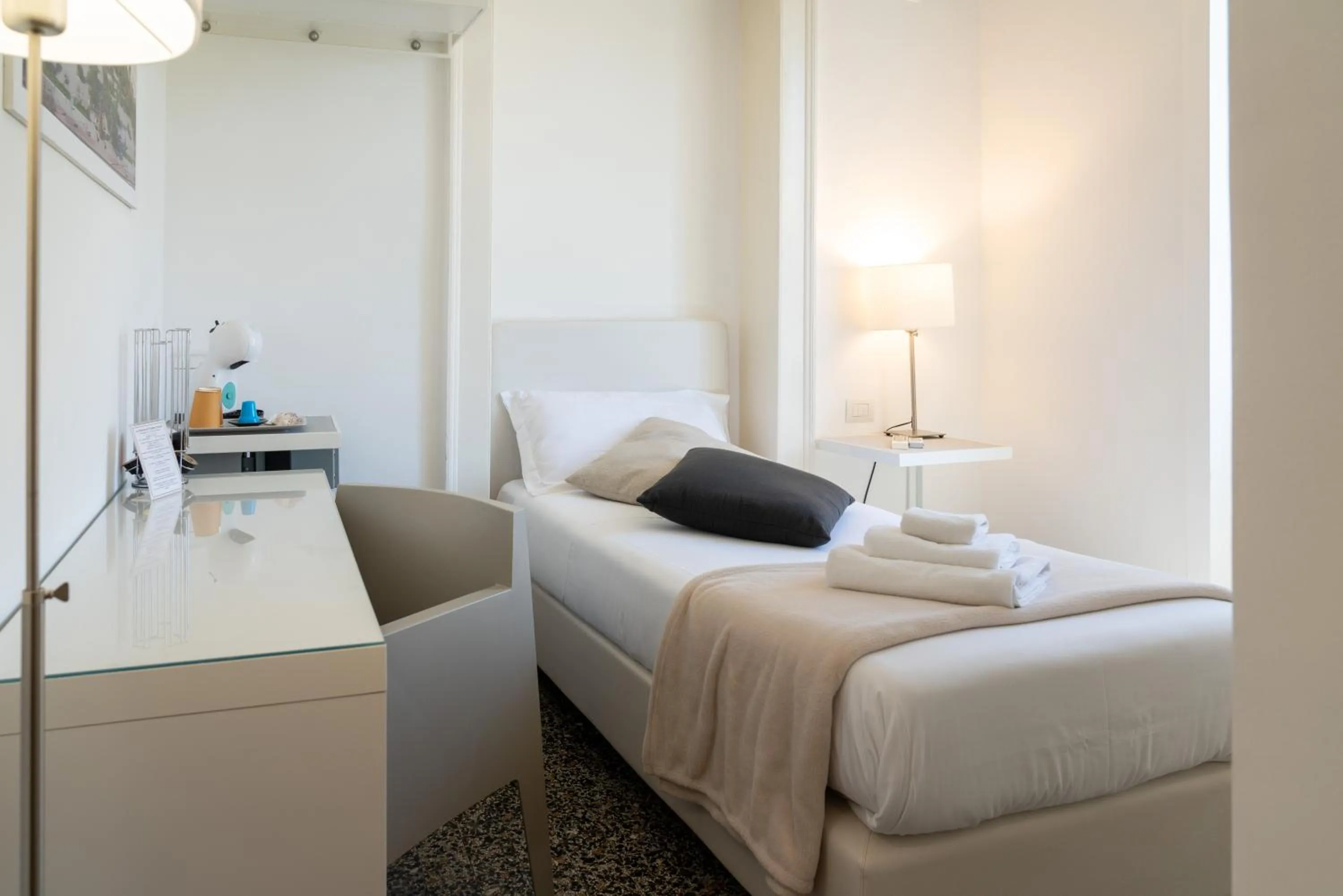 Photo of the whole room, Bed in Le Stanze di Piazza Cairoli